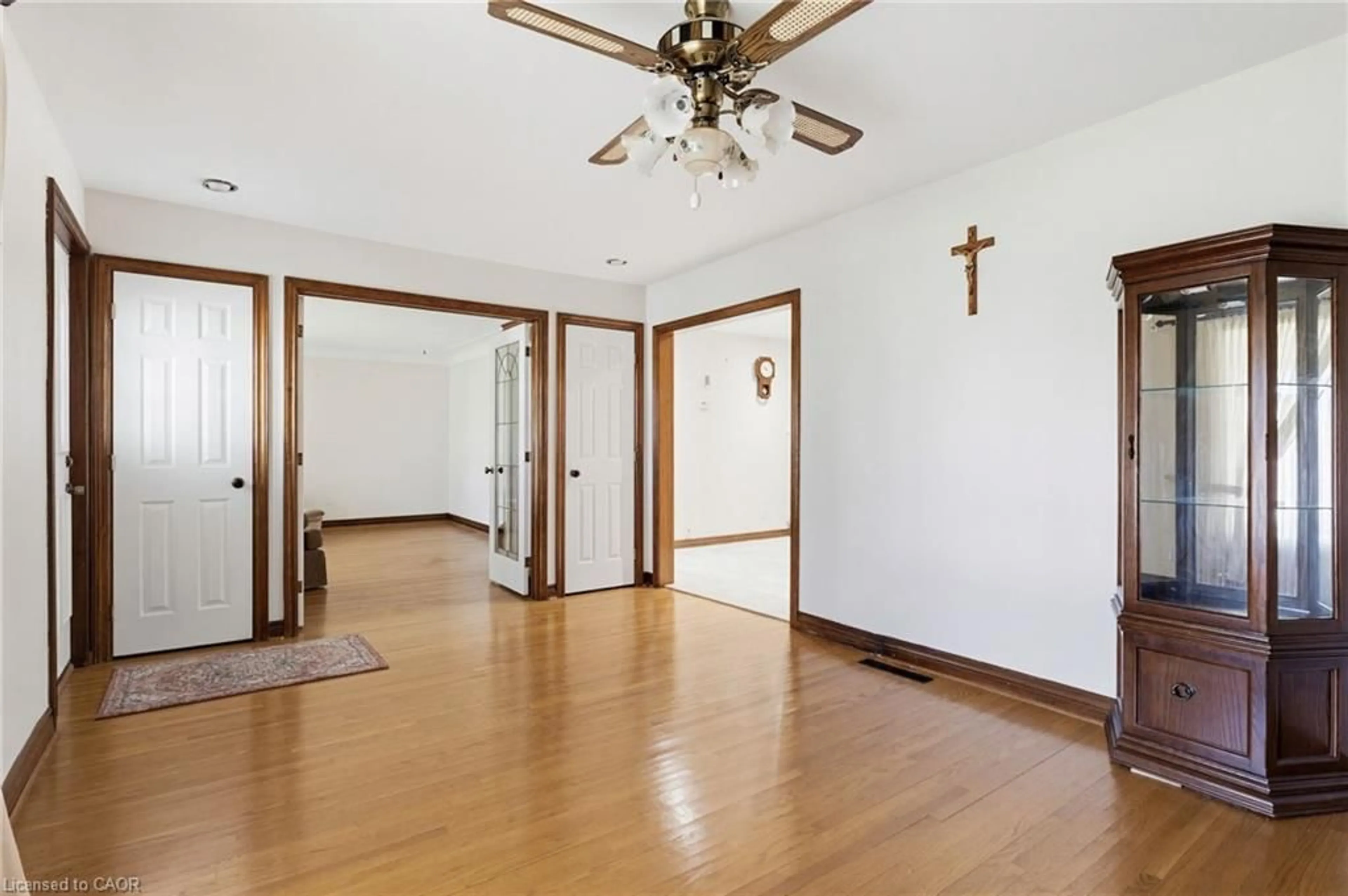A pic of a room for 84 Homeside Ave, Hamilton Ontario L8G 3H1
