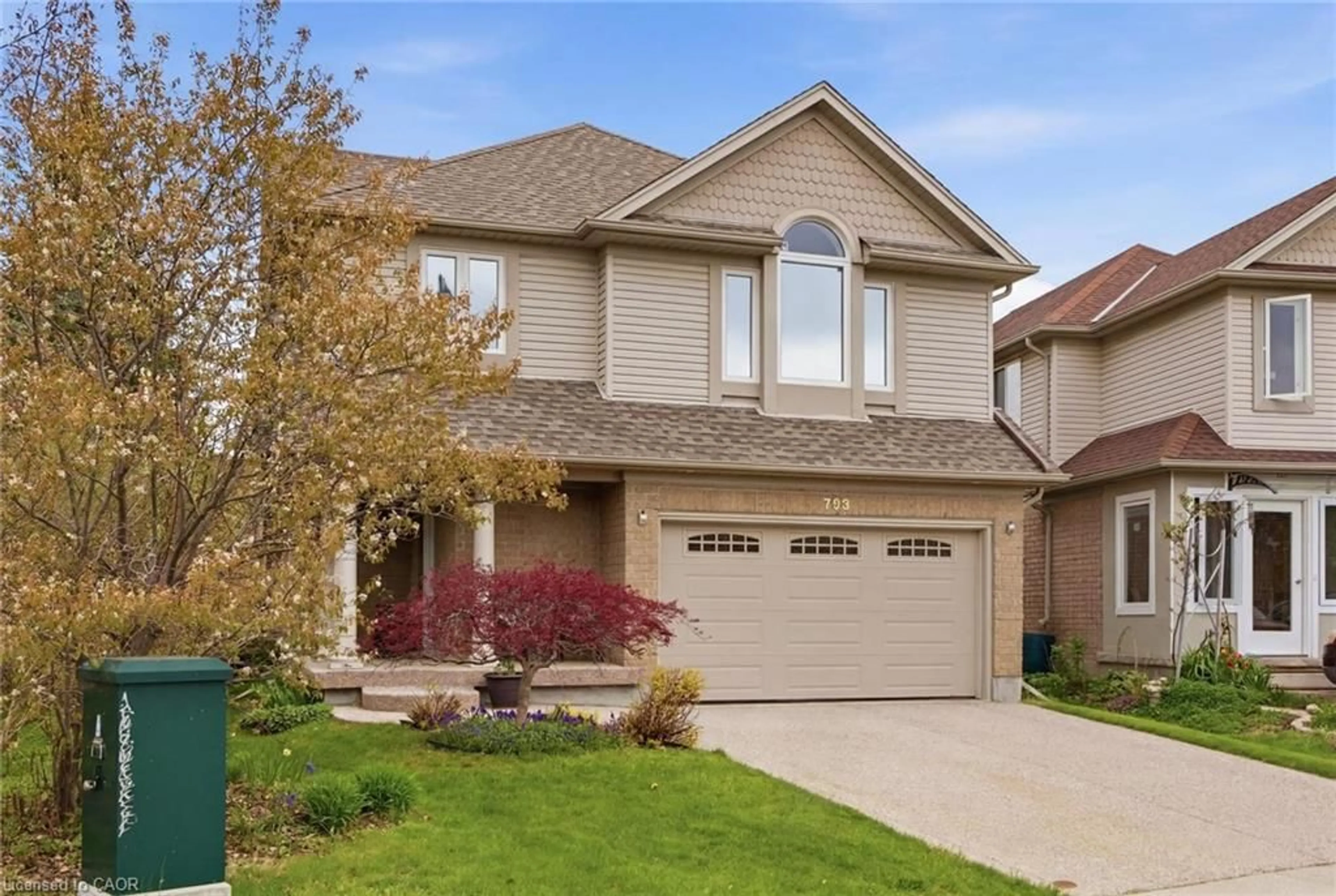 Home with vinyl exterior material, street for 793 Grand Banks Dr, Waterloo Ontario N2K 4N3