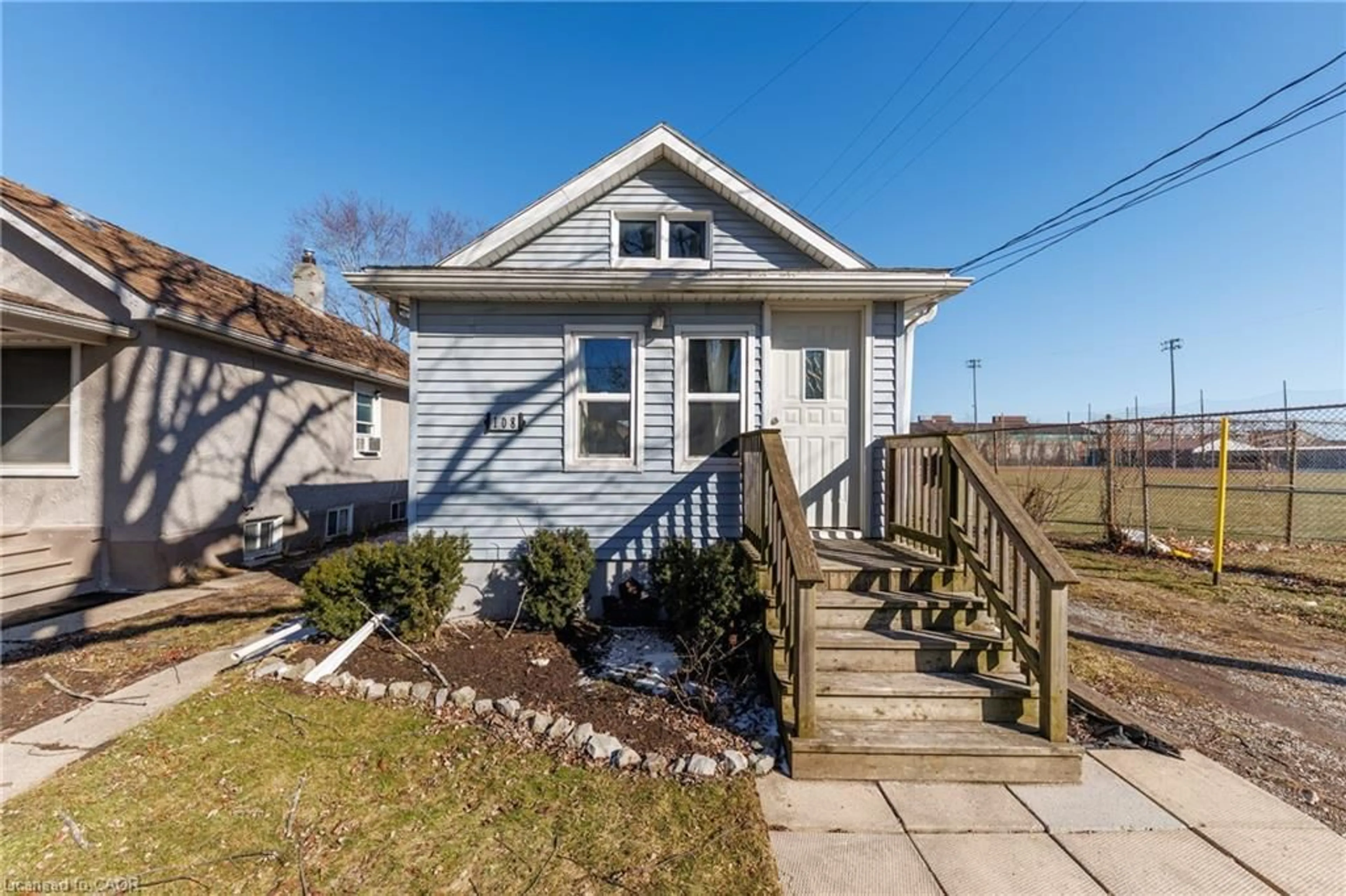 Unknown for 108 Burgar St, Welland Ontario L3B 2S8