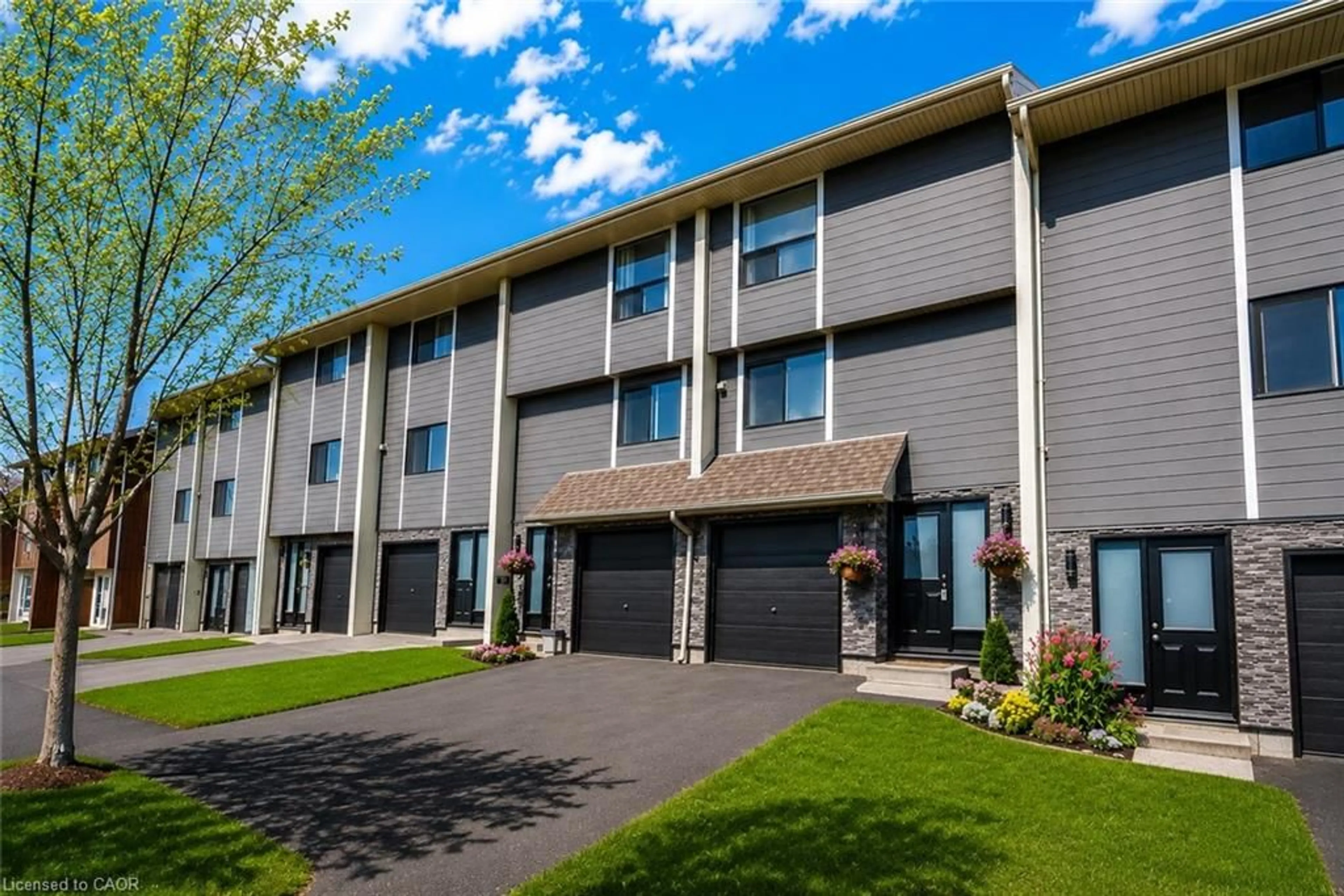 Unknown for 135 Chalmers St #18, Cambridge Ontario N1R 6M2