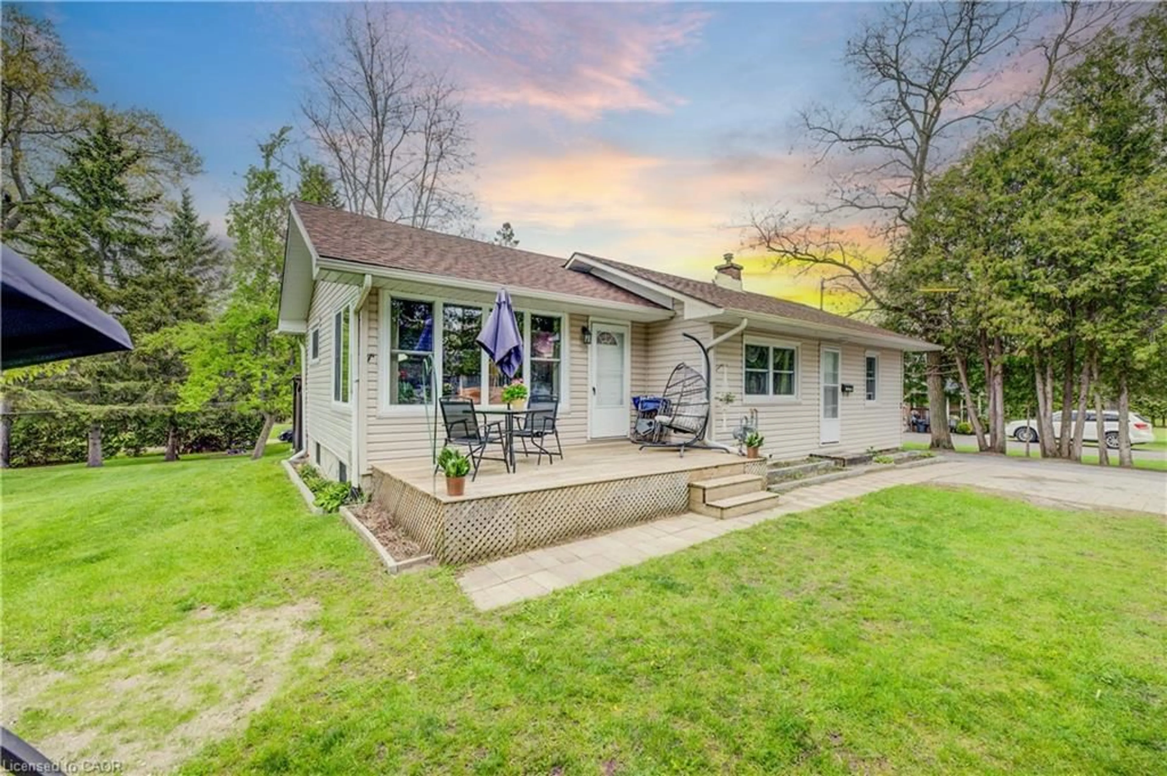 Patio, unknown for 5 Scott St, Gilbertville Ontario N4B 1A1