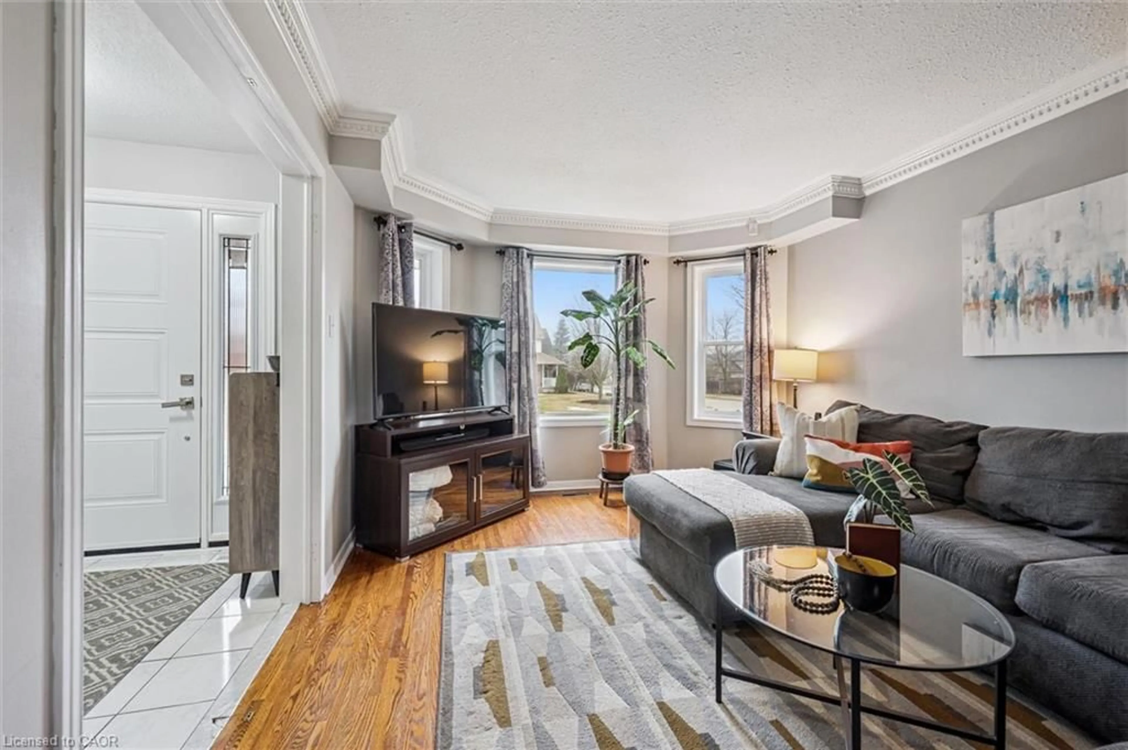 Living room with furniture, unknown for 339 Daniel Cres, Elora Ontario N0B 1S0