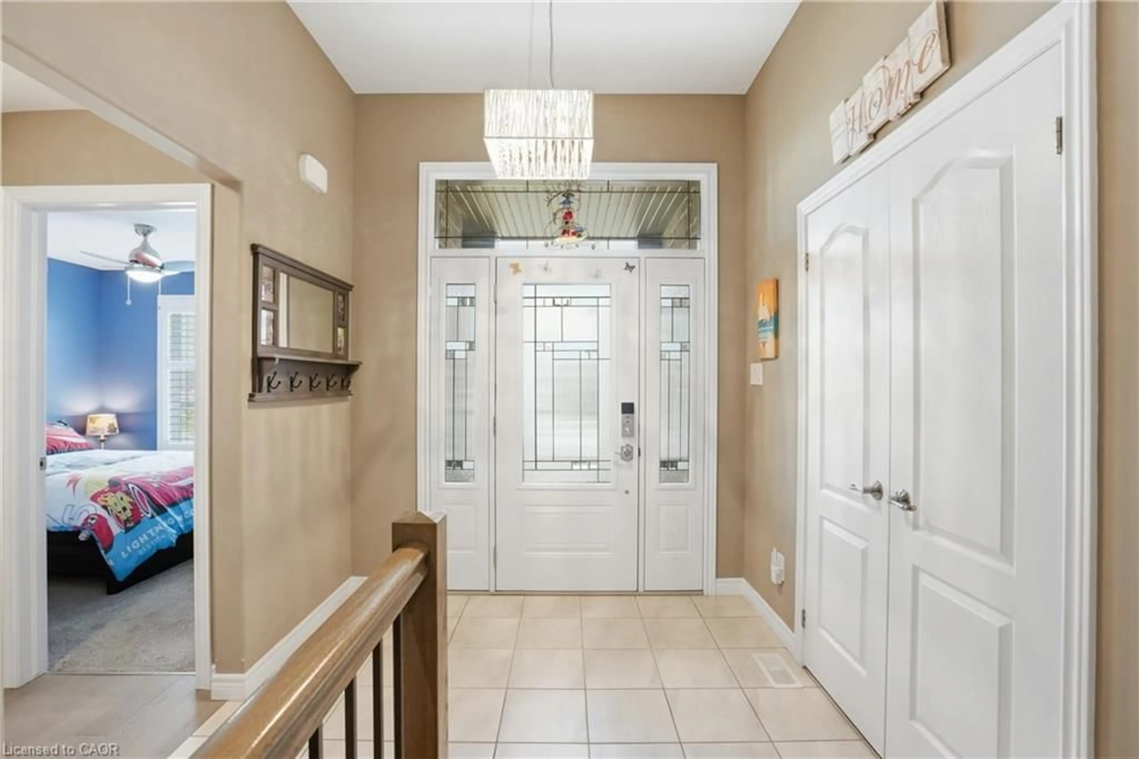 Indoor entryway for 35 Patten Dr, St. George Ontario N0E 1N0
