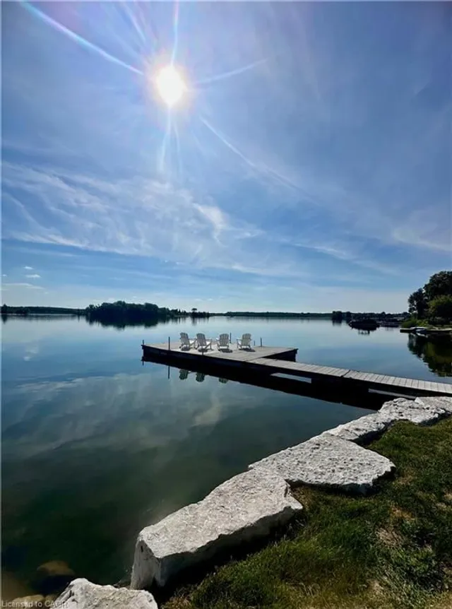 11 Lake Ave, Cambridge 2
