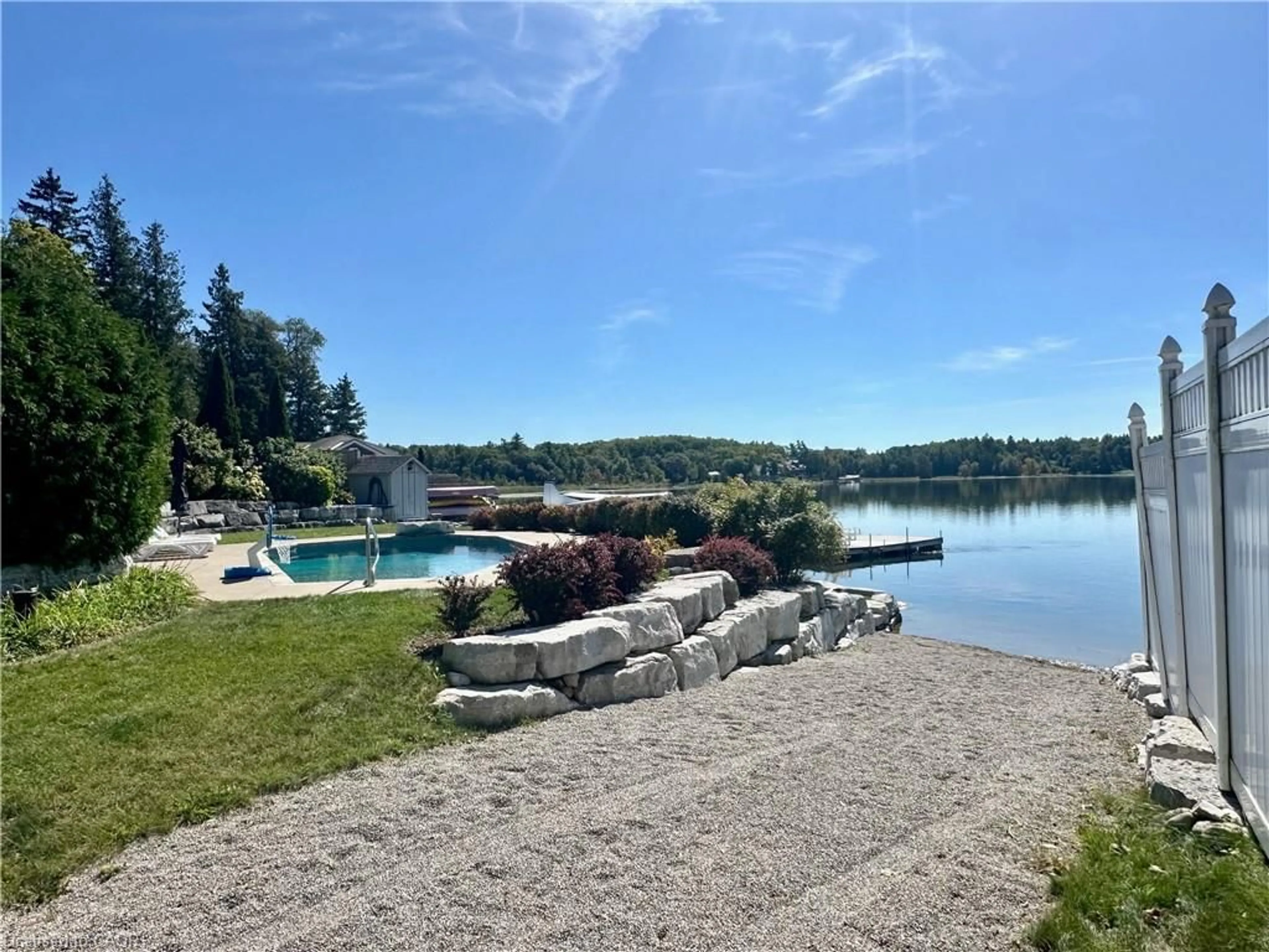 Patio, water/lake/river/ocean view for 11 Lake Ave, Cambridge Ontario N3C 2V4