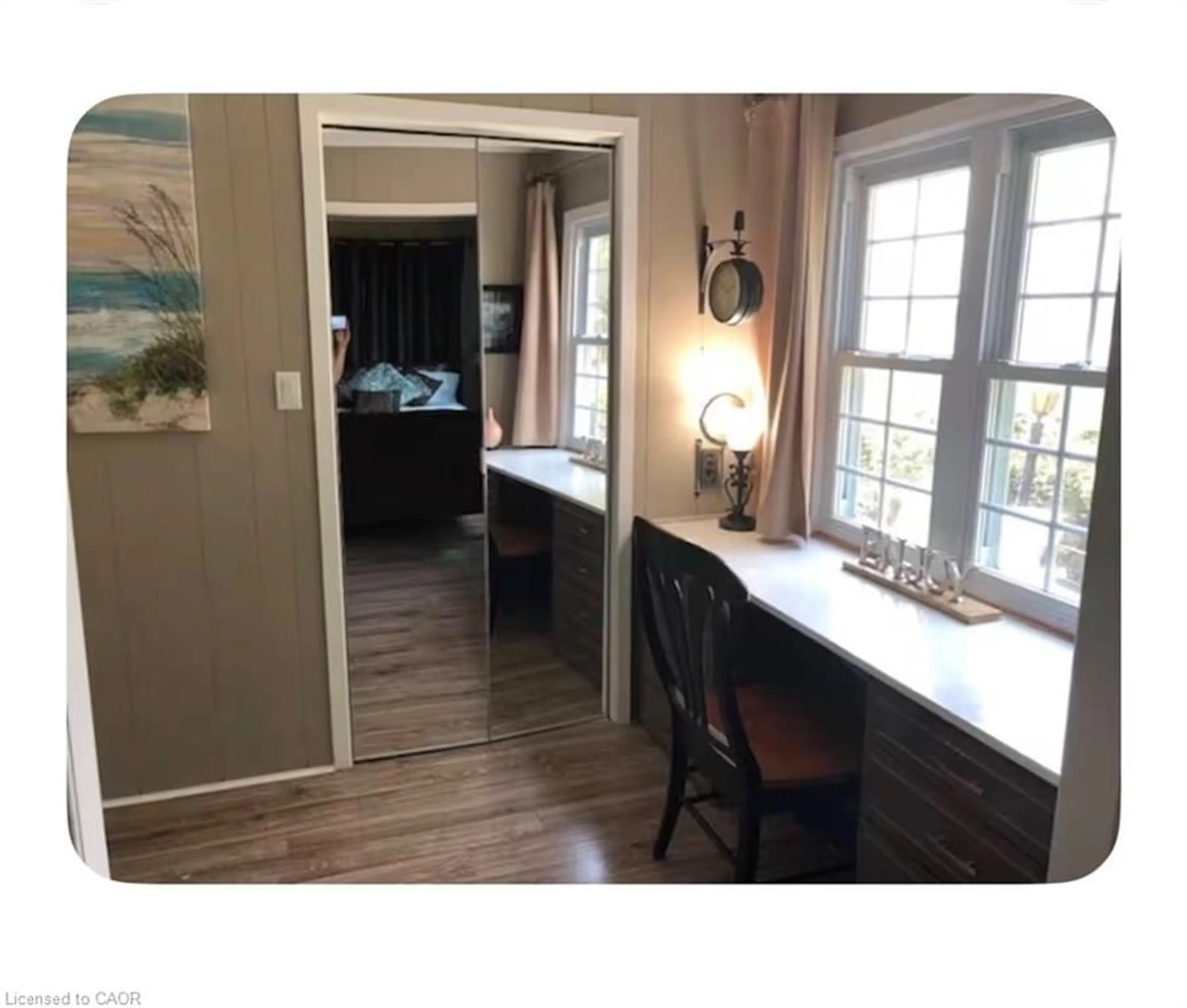 A pic of a room for 11 Lake Ave, Cambridge Ontario N3C 2V4