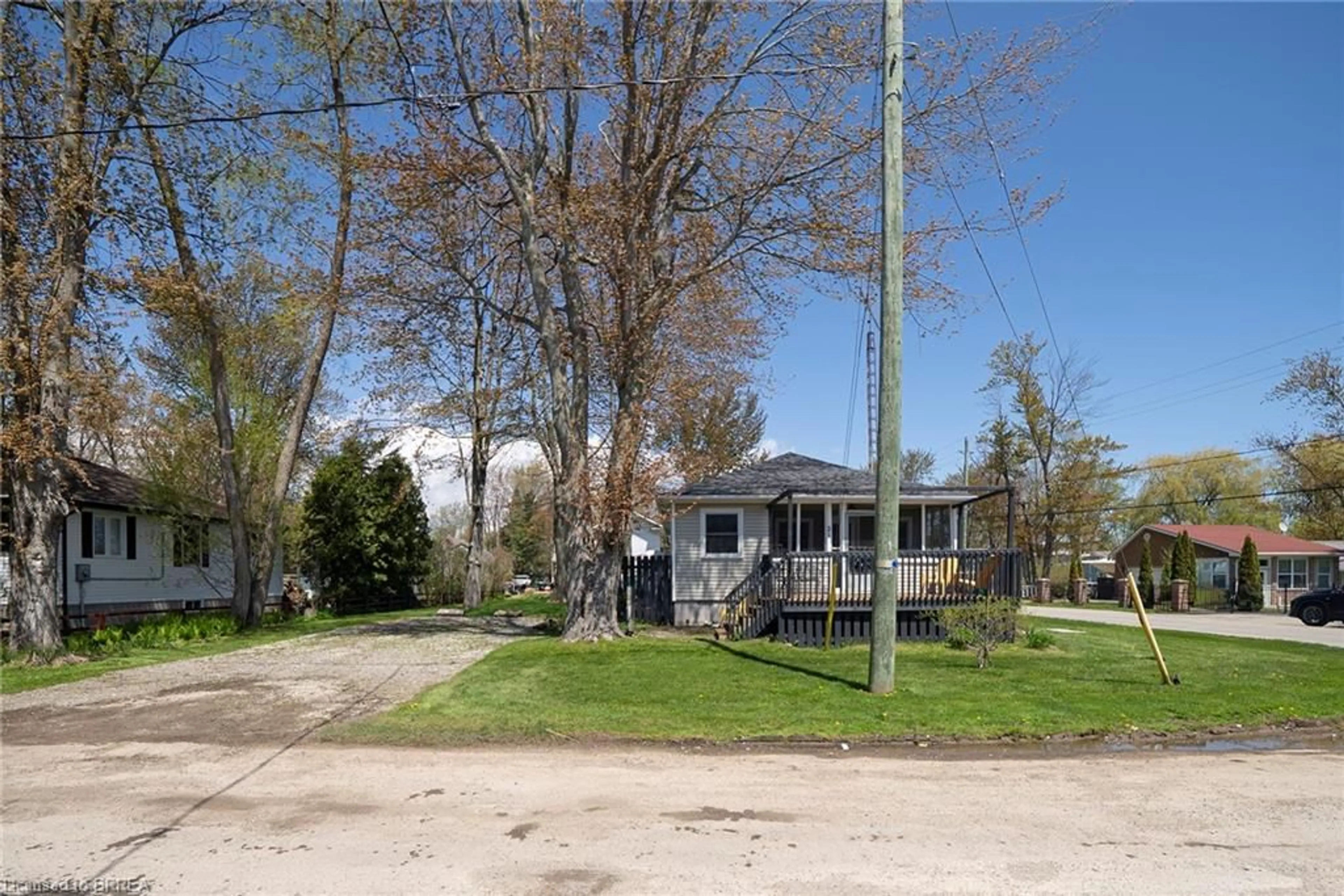 Patio, street for 21 Ferris St, Turkey Point Ontario N0E 1W0