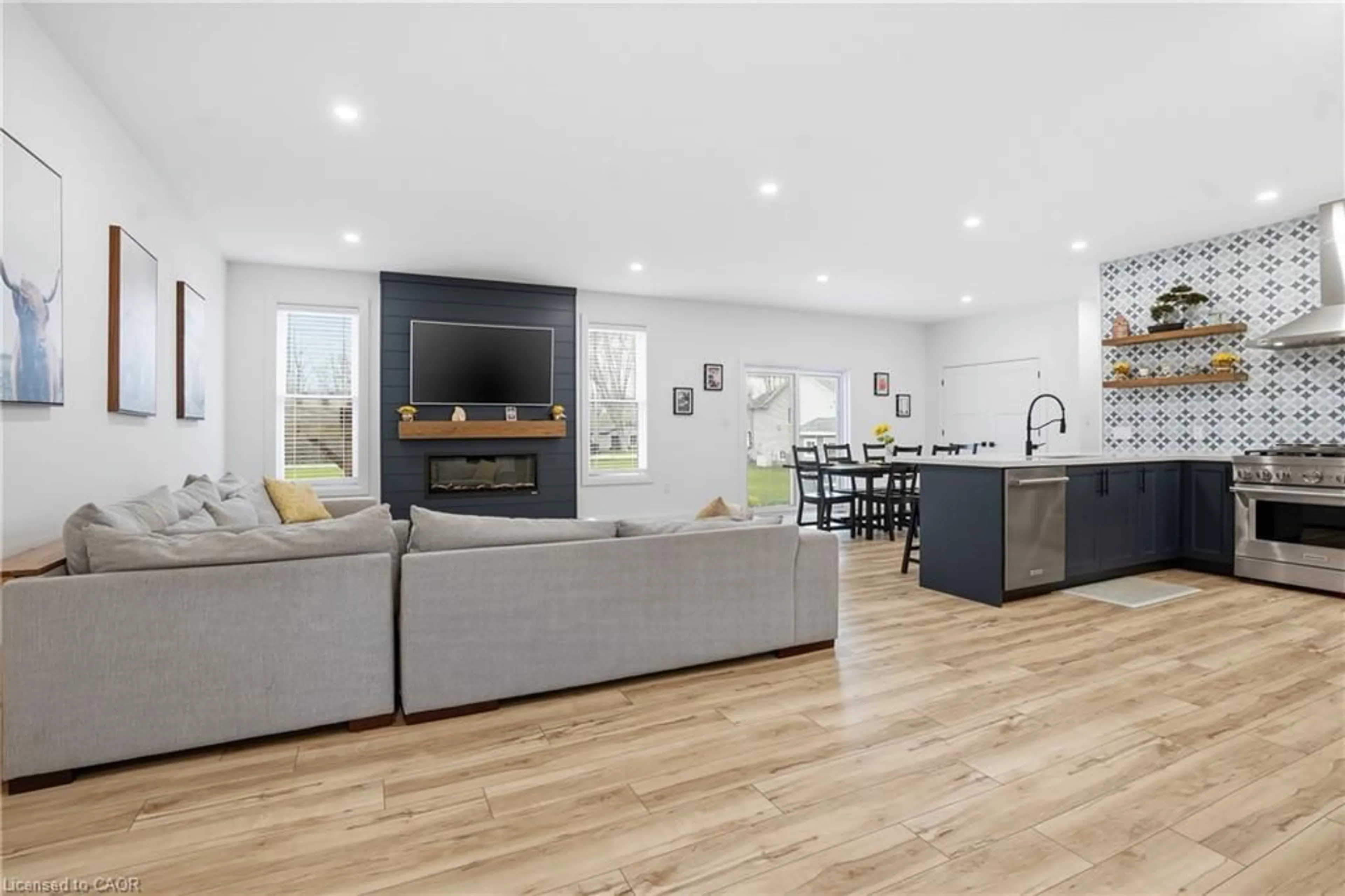 Open concept kitchen, wood/laminate floor for 104 Neva Rd, Ridgeway Ontario L0S 1N0