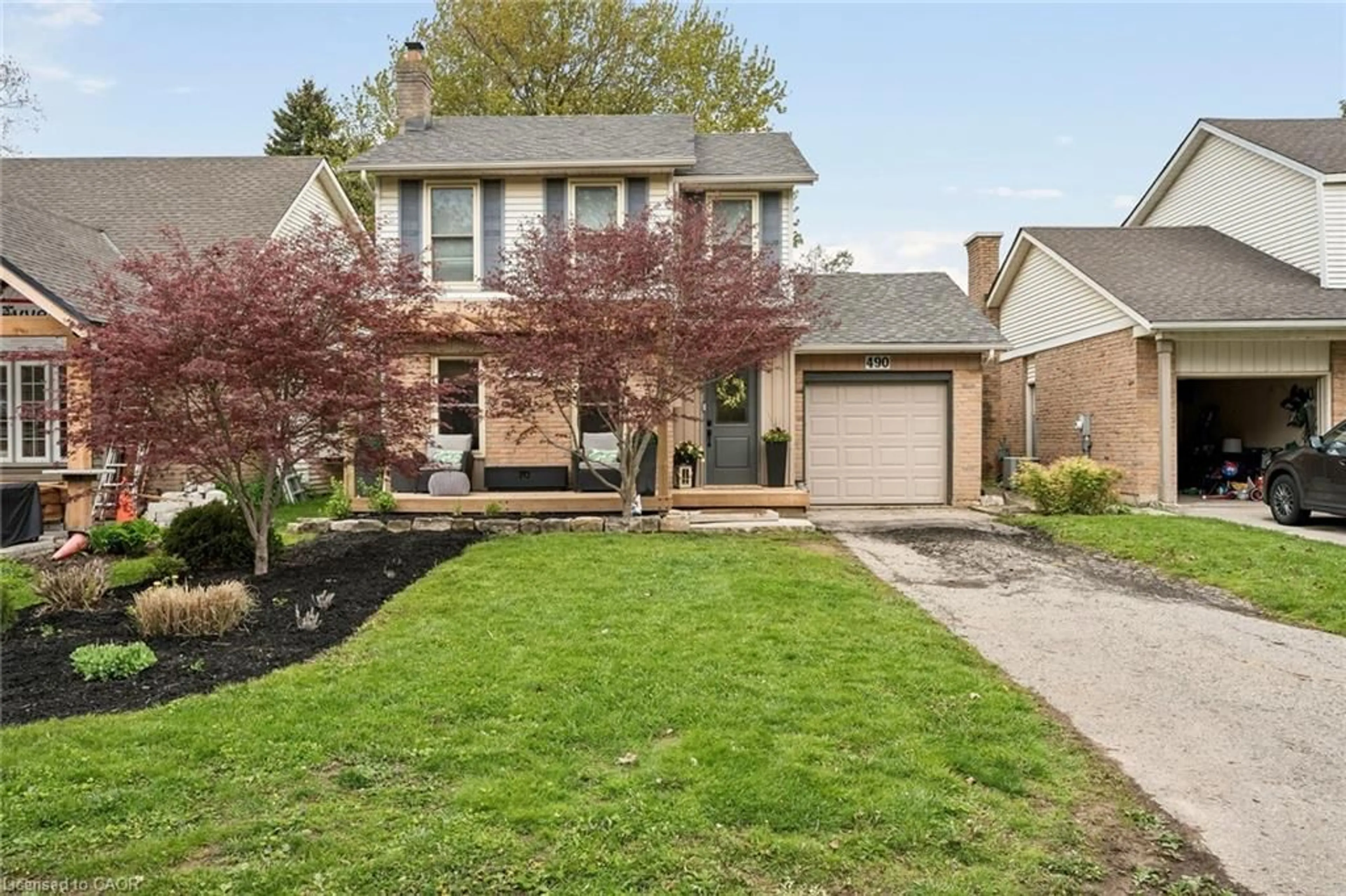 Home with brick exterior material, street for 490 Knightsbridge Cres, Ancaster Ontario L9G 3S5