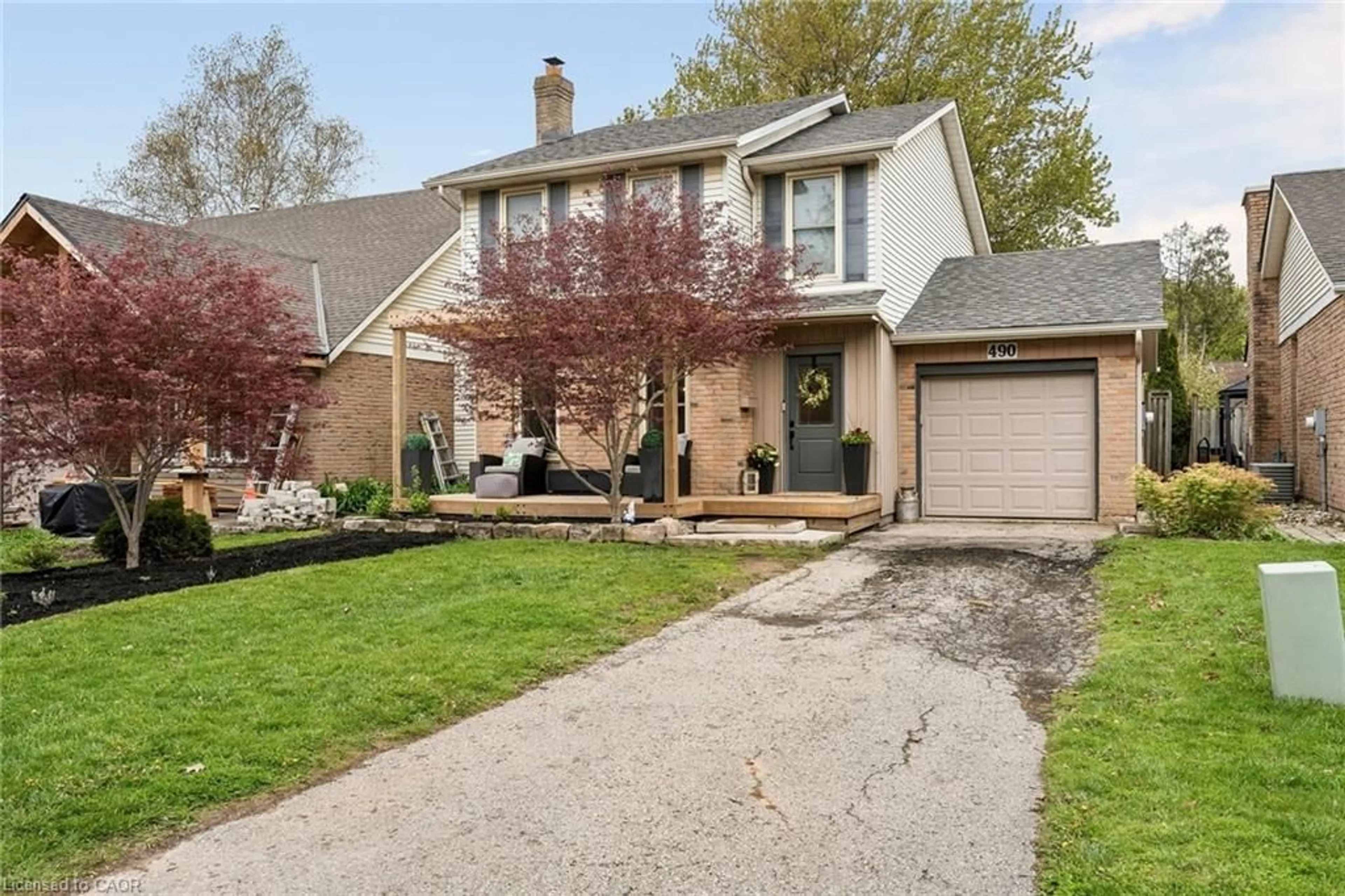 Home with brick exterior material, street for 490 Knightsbridge Cres, Ancaster Ontario L9G 3S5