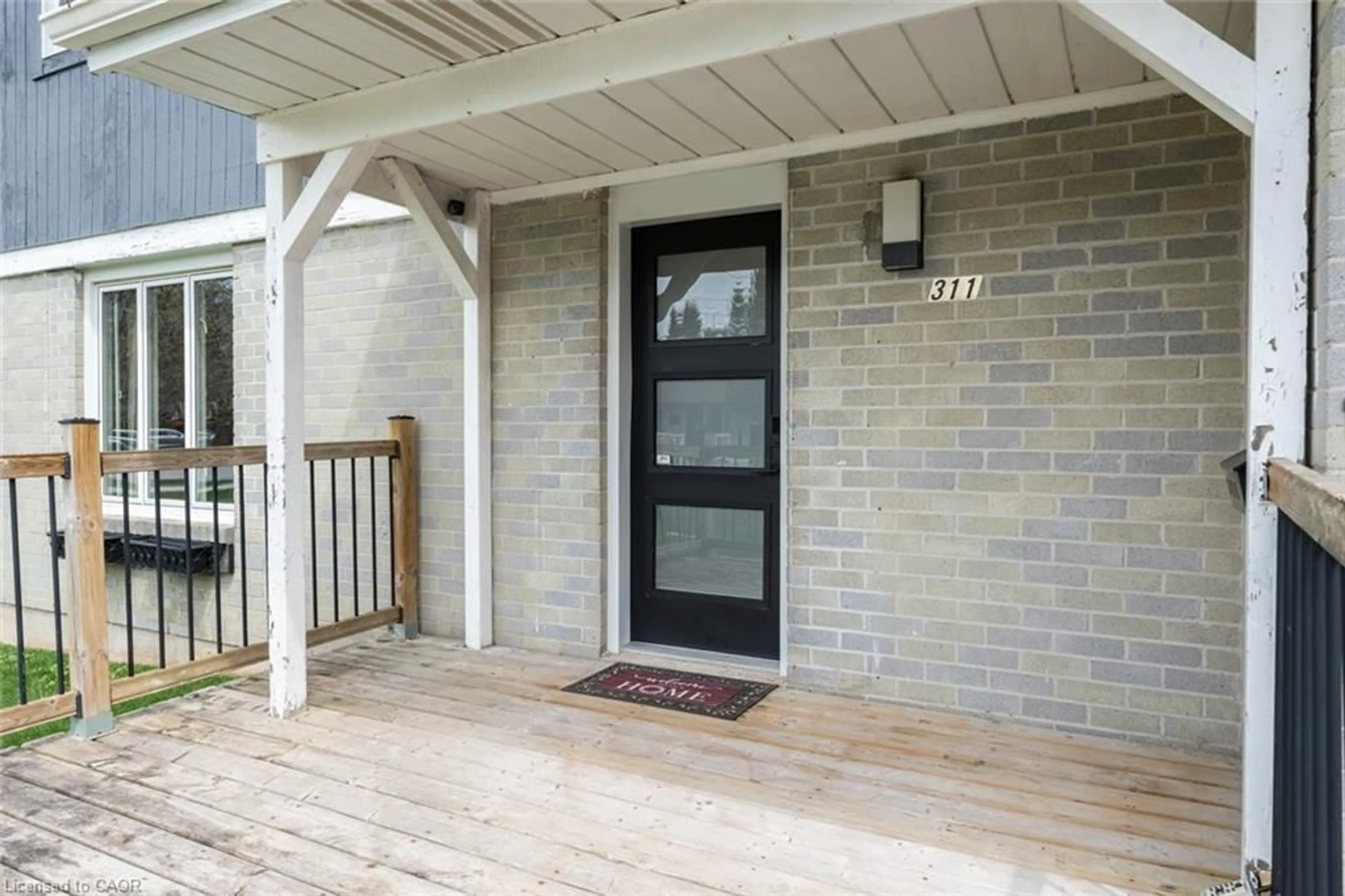 Indoor entryway for 311 Eliza St, Arthur Ontario N0G 1A0