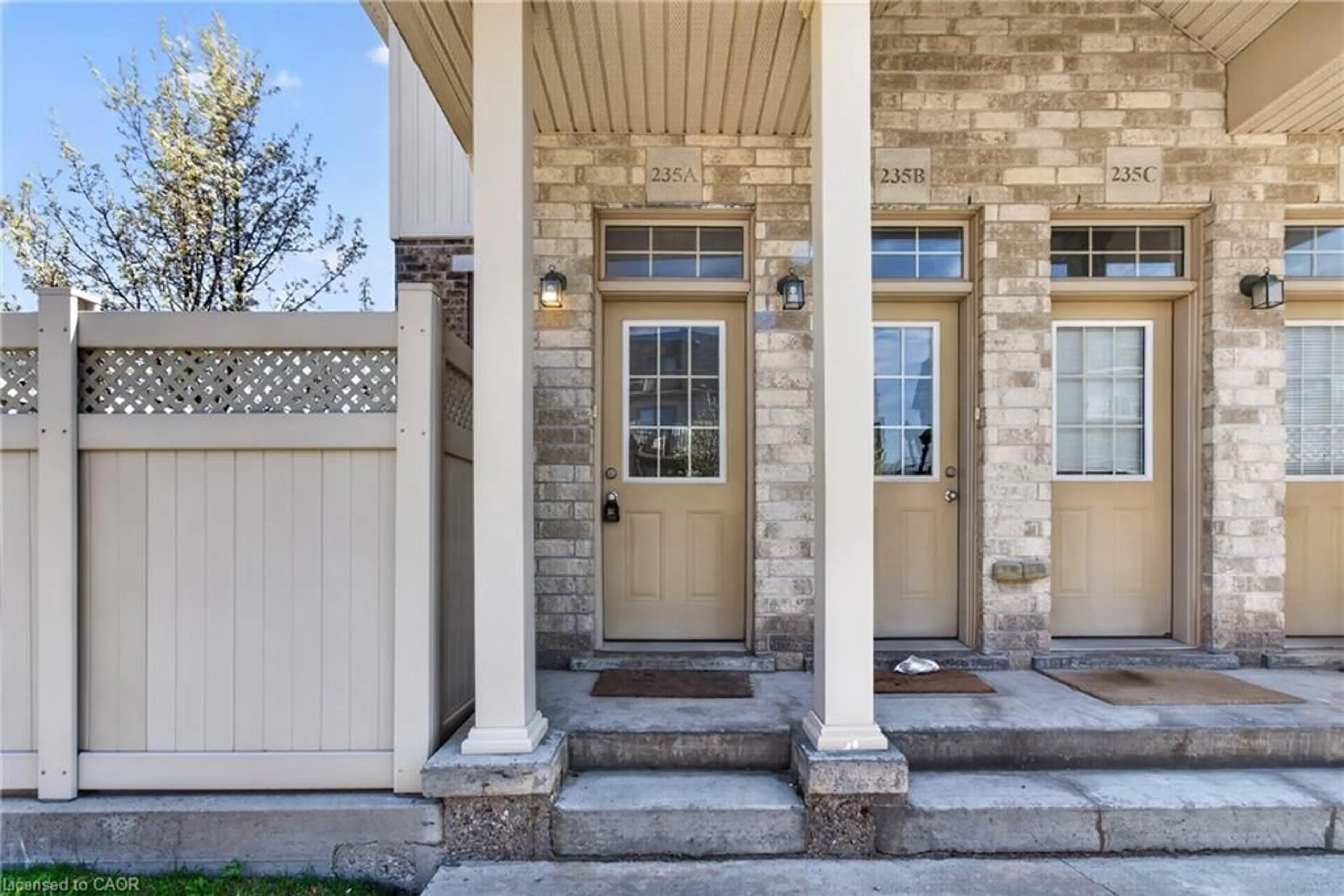 Indoor entryway for 235 Jessica Cres #A, Kitchener Ontario N2R 0C5