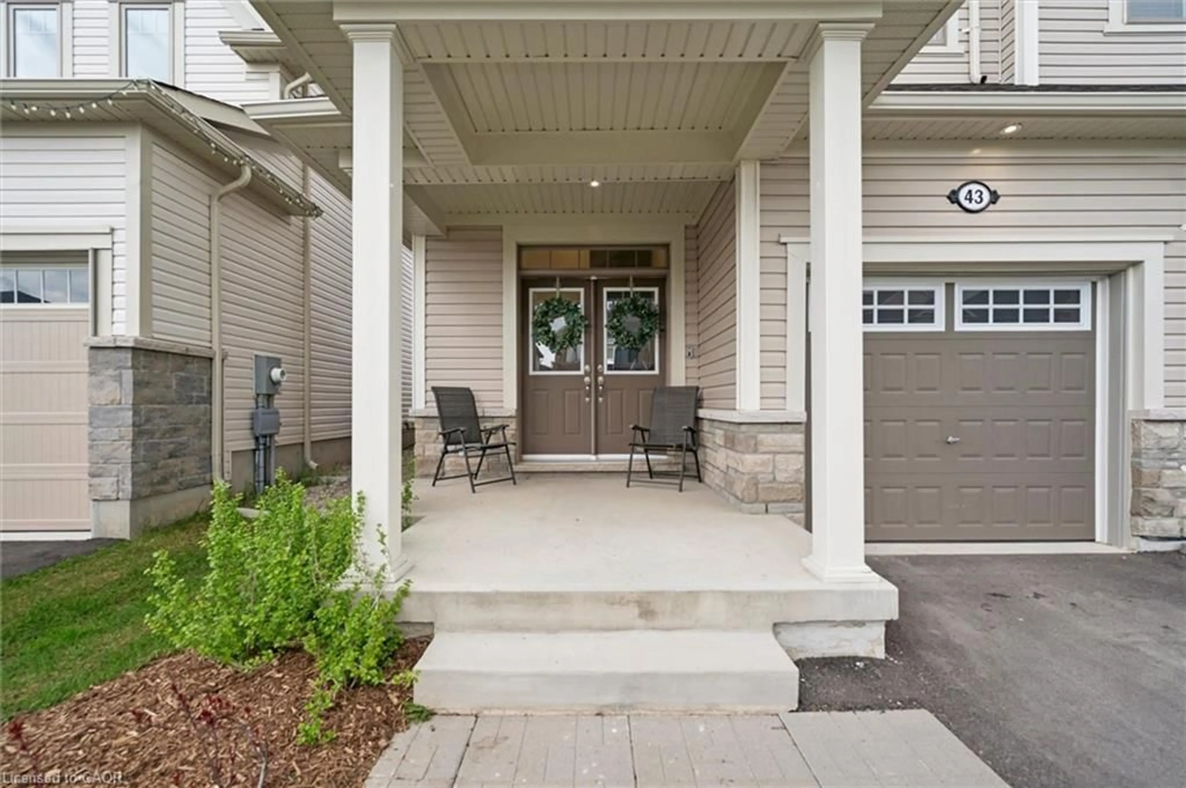 Patio, street for 43 Povey Rd, Fergus Ontario N1M 0J5