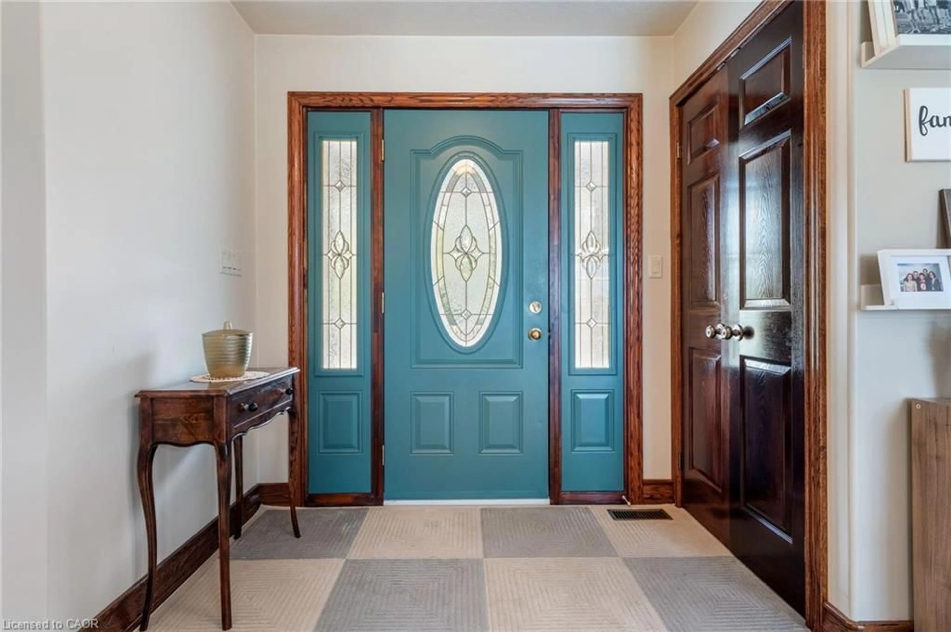 Indoor entryway for 8984 Plank Rd, Straffordville Ontario N0J 1Y0