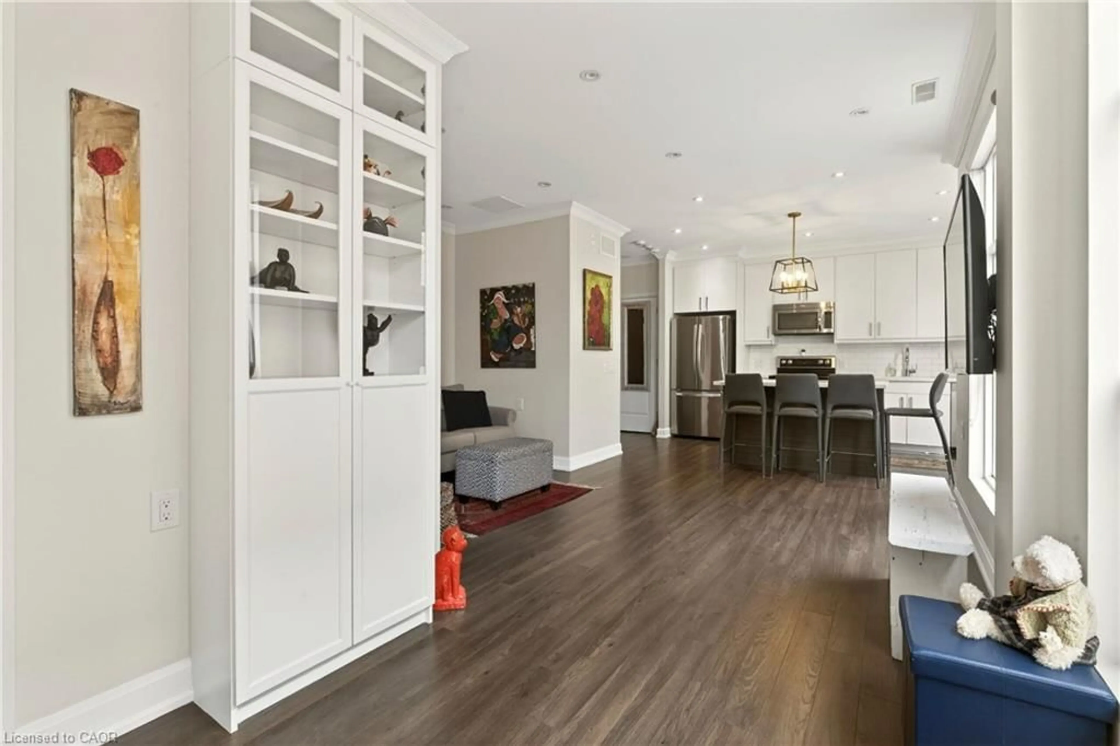 Open concept kitchen, wood/laminate floor for 2 King St #304, Dundas Ontario L9H 6Z1