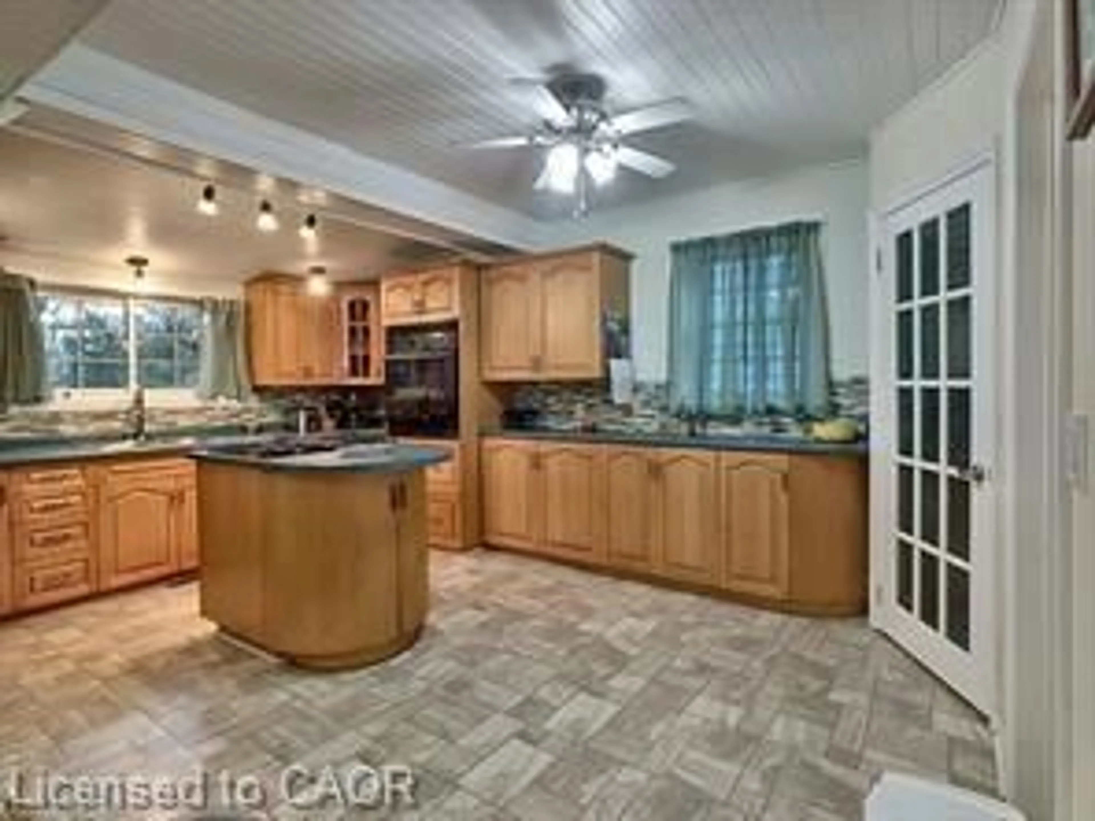 Open concept kitchen, ceramic/tile floor for 94 Alma St, Port Colborne Ontario L3K 1G3
