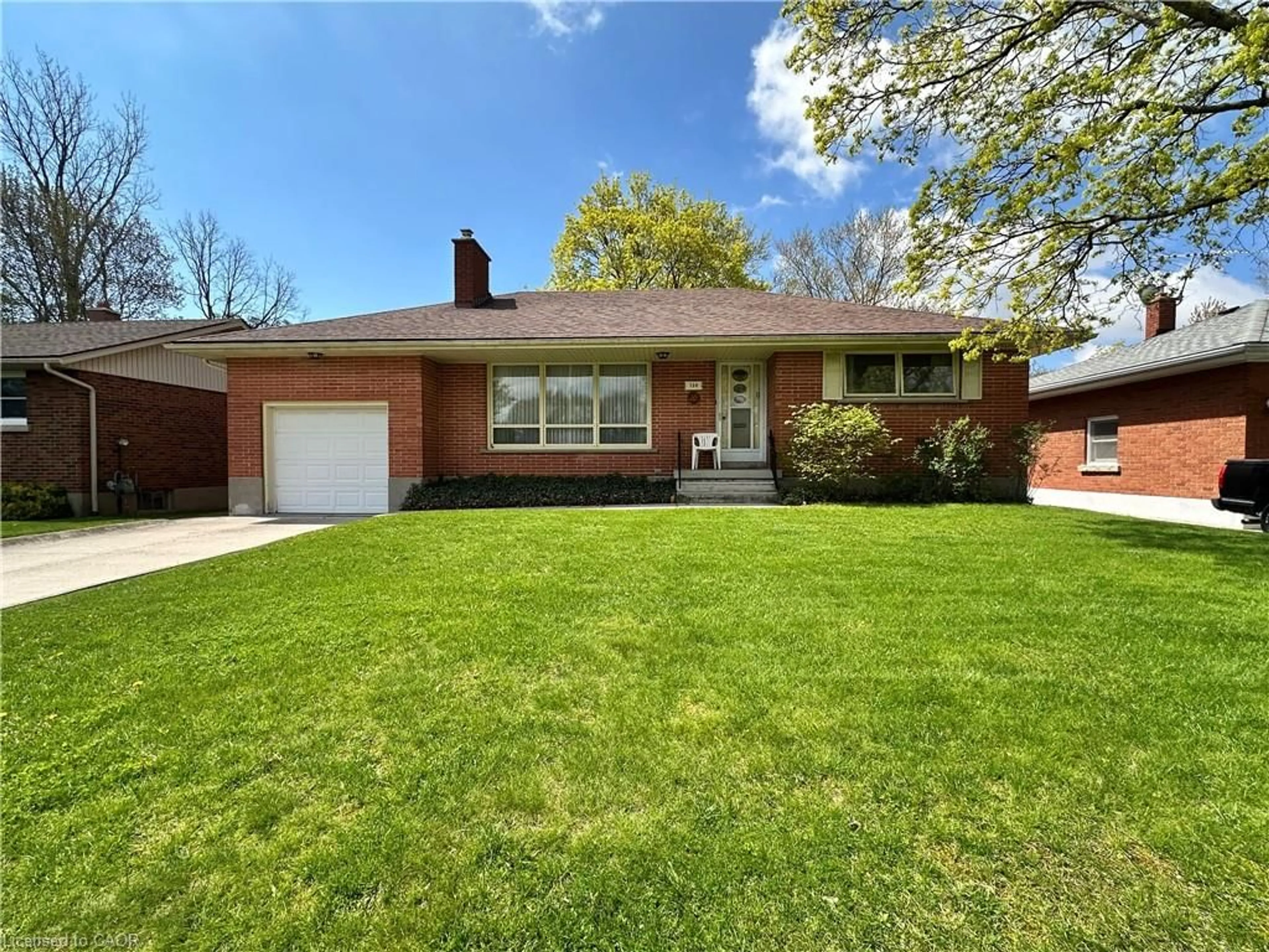 Home with brick exterior material, street for 130 Gardiner Ave, Dunnville Ontario N1A 1A8