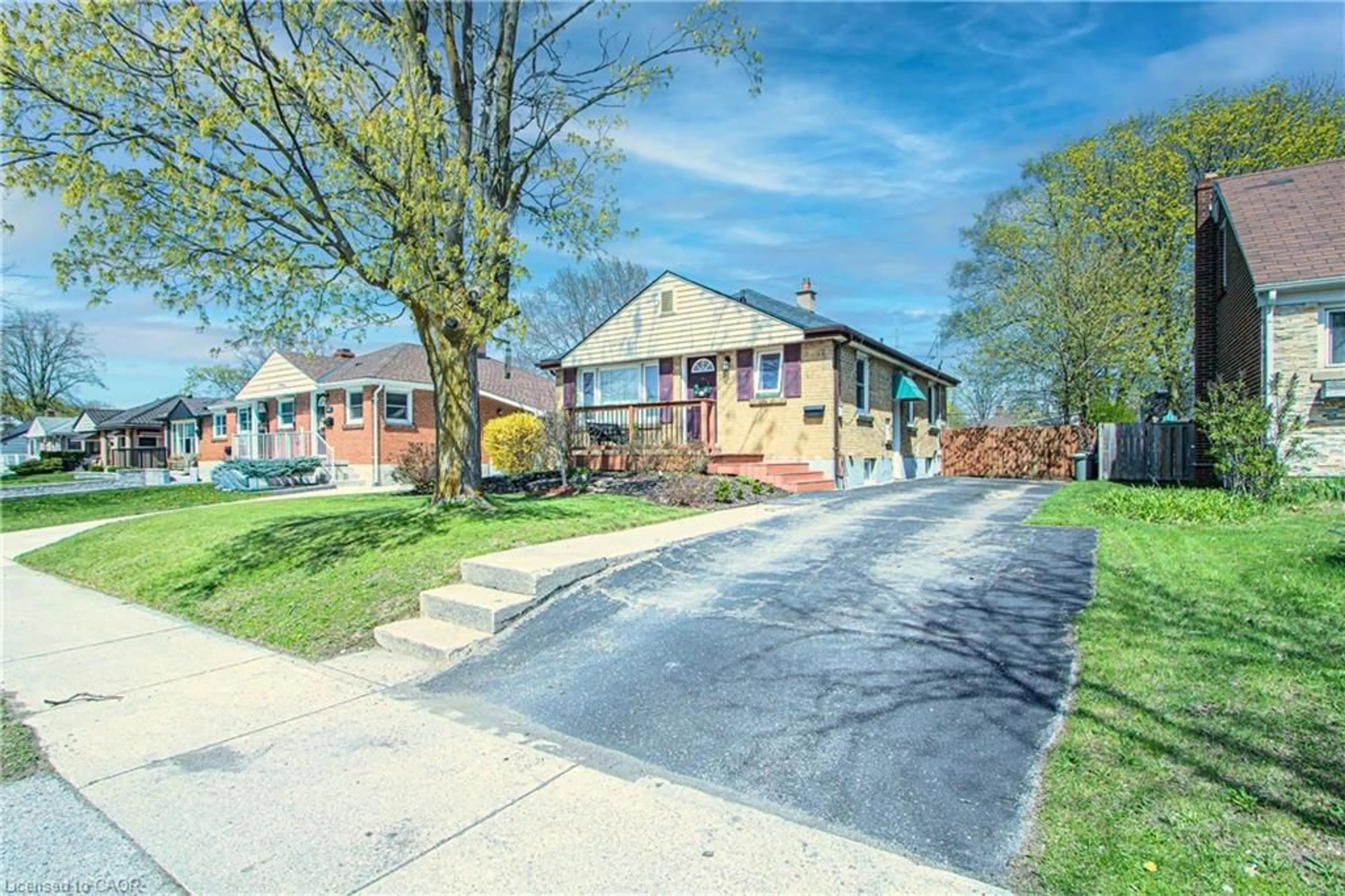 Unknown for 360 Hale St, London Ontario N5W 1G4
