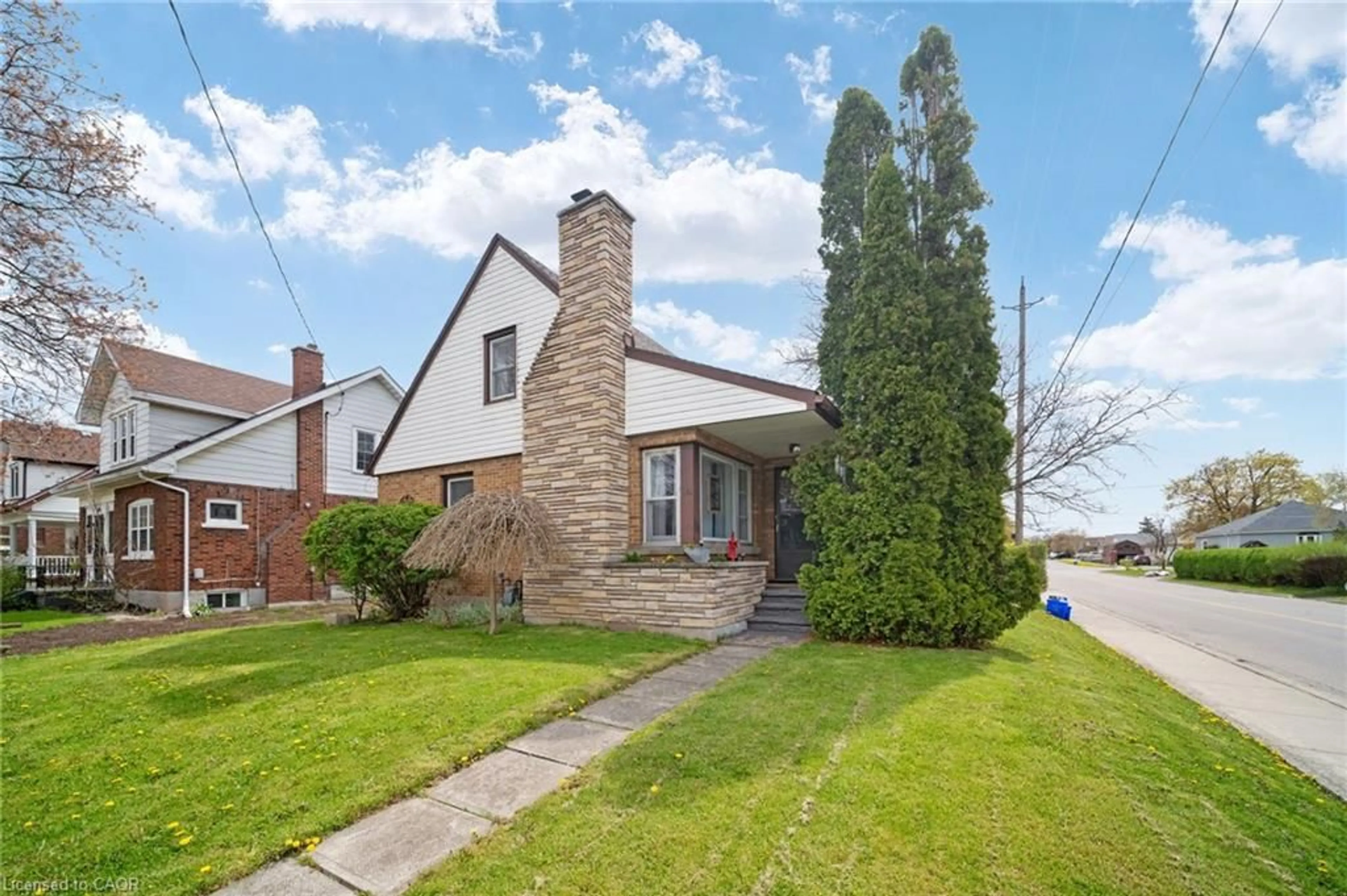 Home with brick exterior material, street for 14 Sherring St, Hagersville Ontario N0A 1H0