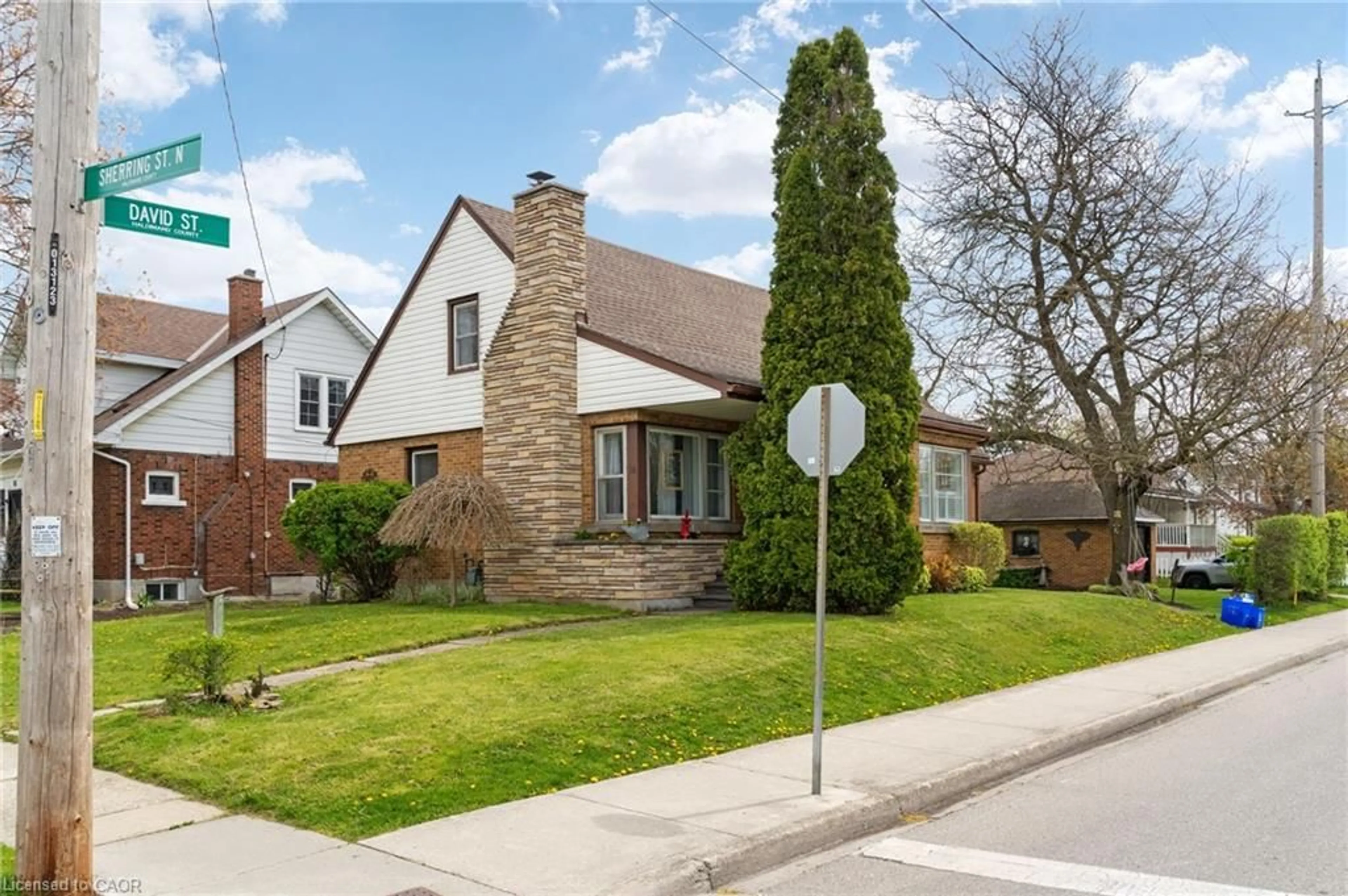 Home with brick exterior material, street for 14 Sherring St, Hagersville Ontario N0A 1H0
