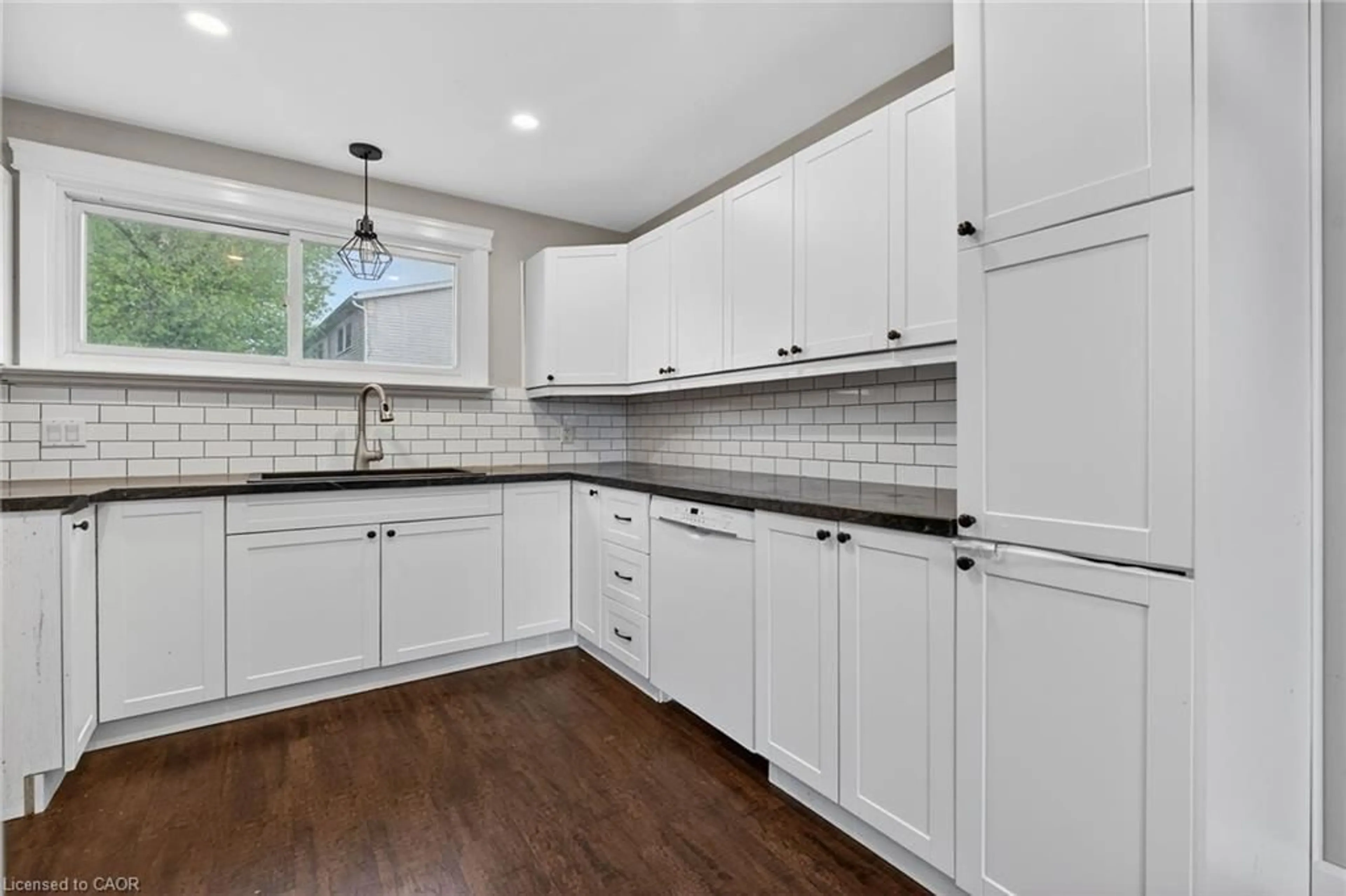 Open concept kitchen, ceramic/tile floor for 149 St Catherine St #13, Smithville Ontario L0R 2A0