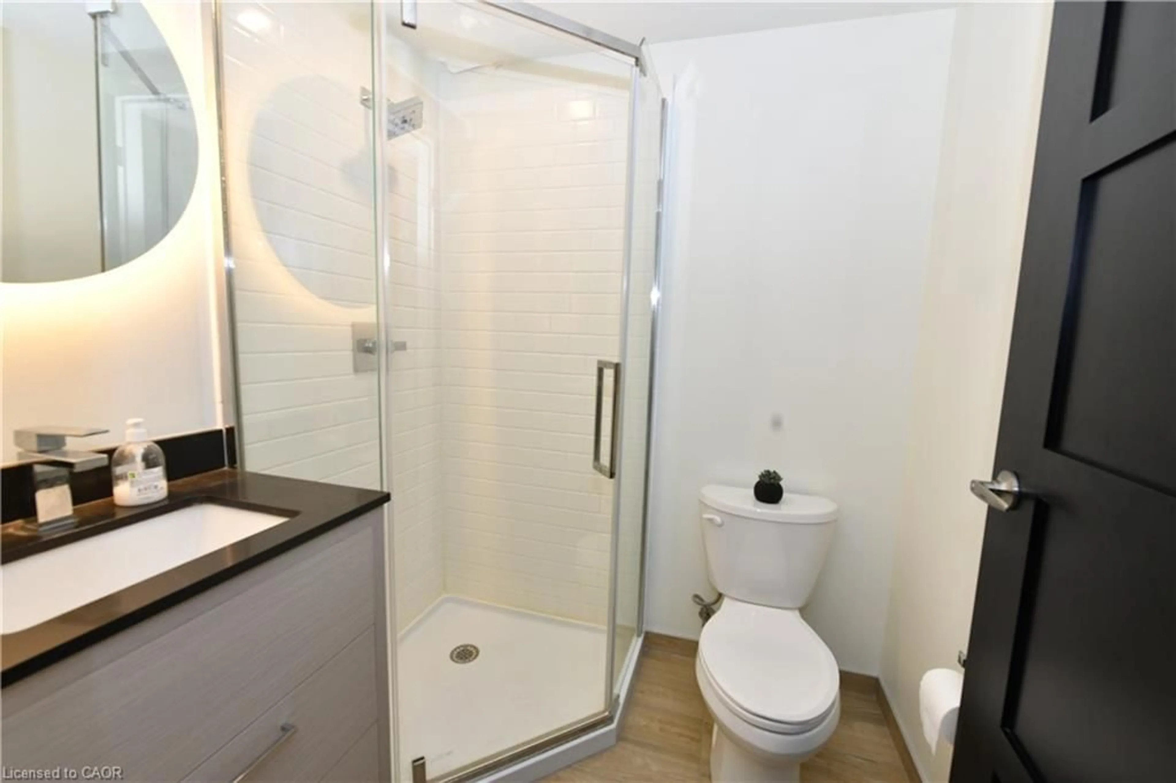 Standard bathroom, unknown for 145 Columbia St #736, Waterloo Ontario N2L 0K7