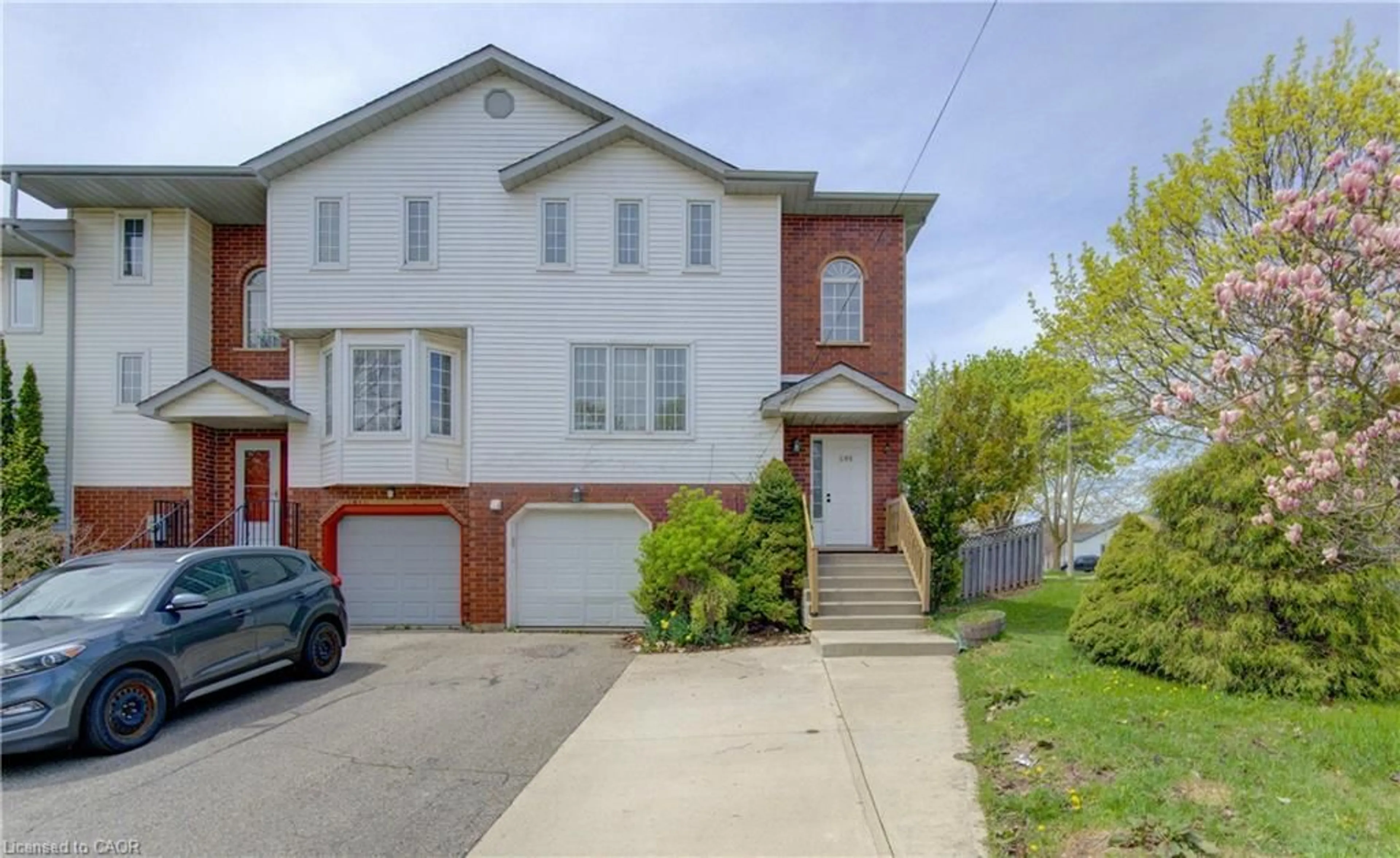 Unknown for 699 Grange Cres, Waterloo Ontario N2T 2L8