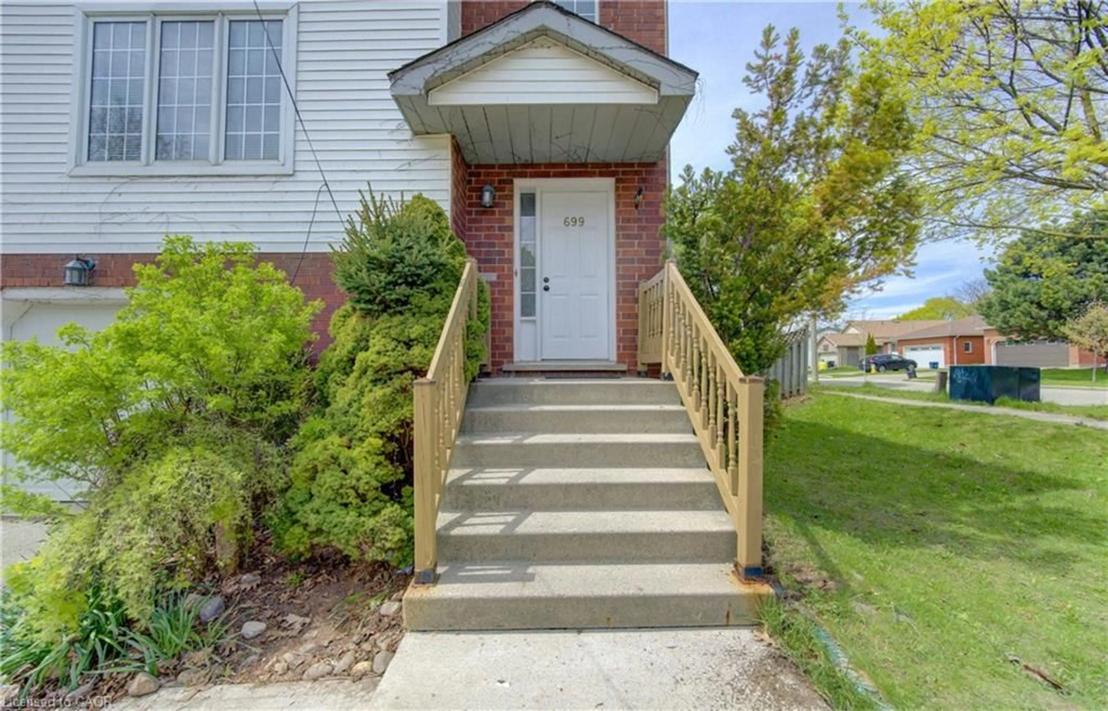Unknown for 699 Grange Cres, Waterloo Ontario N2T 2L8