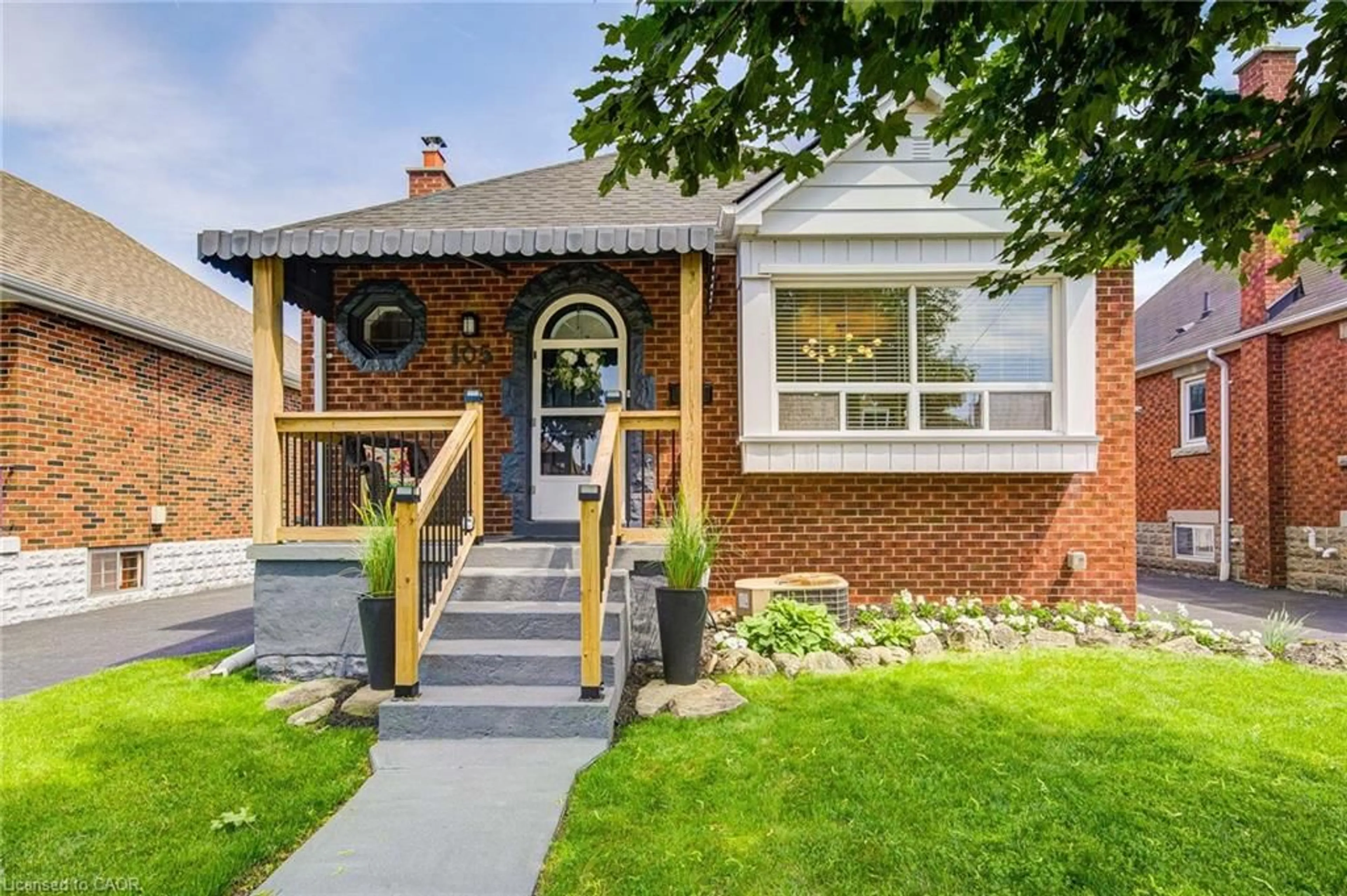 Home with brick exterior material, street for 105 Weir St, Hamilton Ontario L8K 3A8