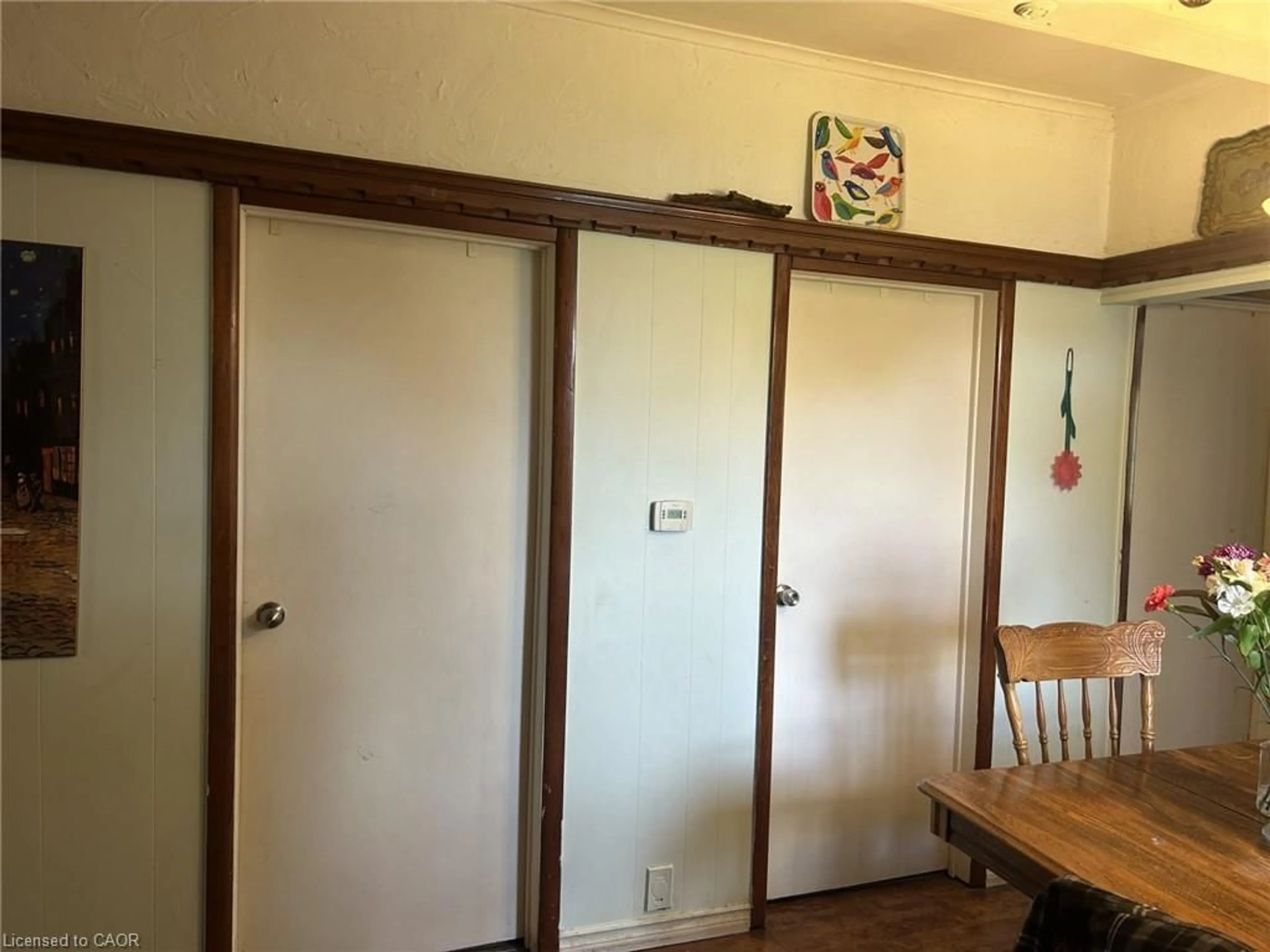 A pic of a room for 456 Jackson St, Hamilton Ontario L8P 1N4