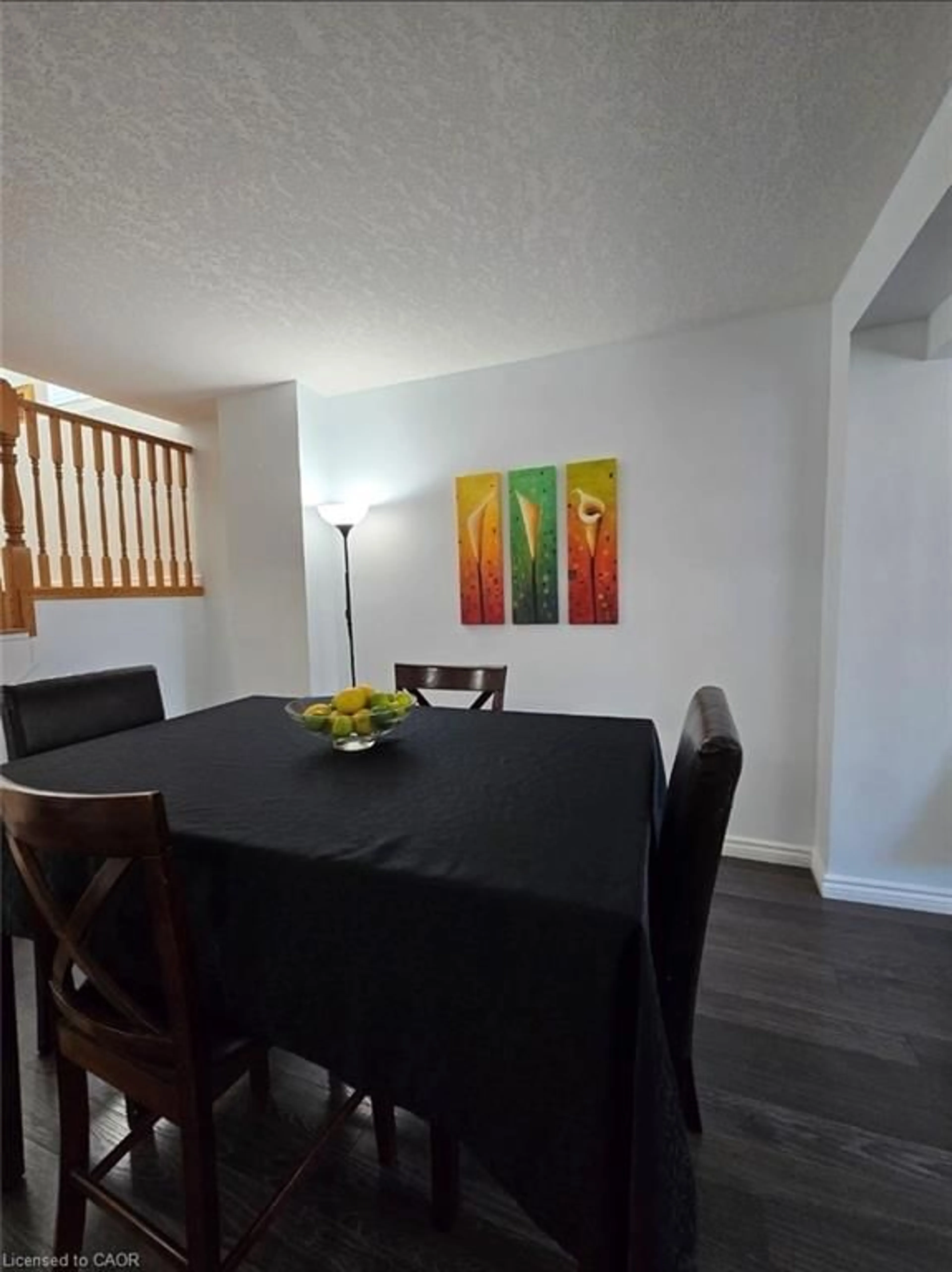 Dining room, wood/laminate floor for 36 Lilywood Dr, Cambridge Ontario N1P 1G9
