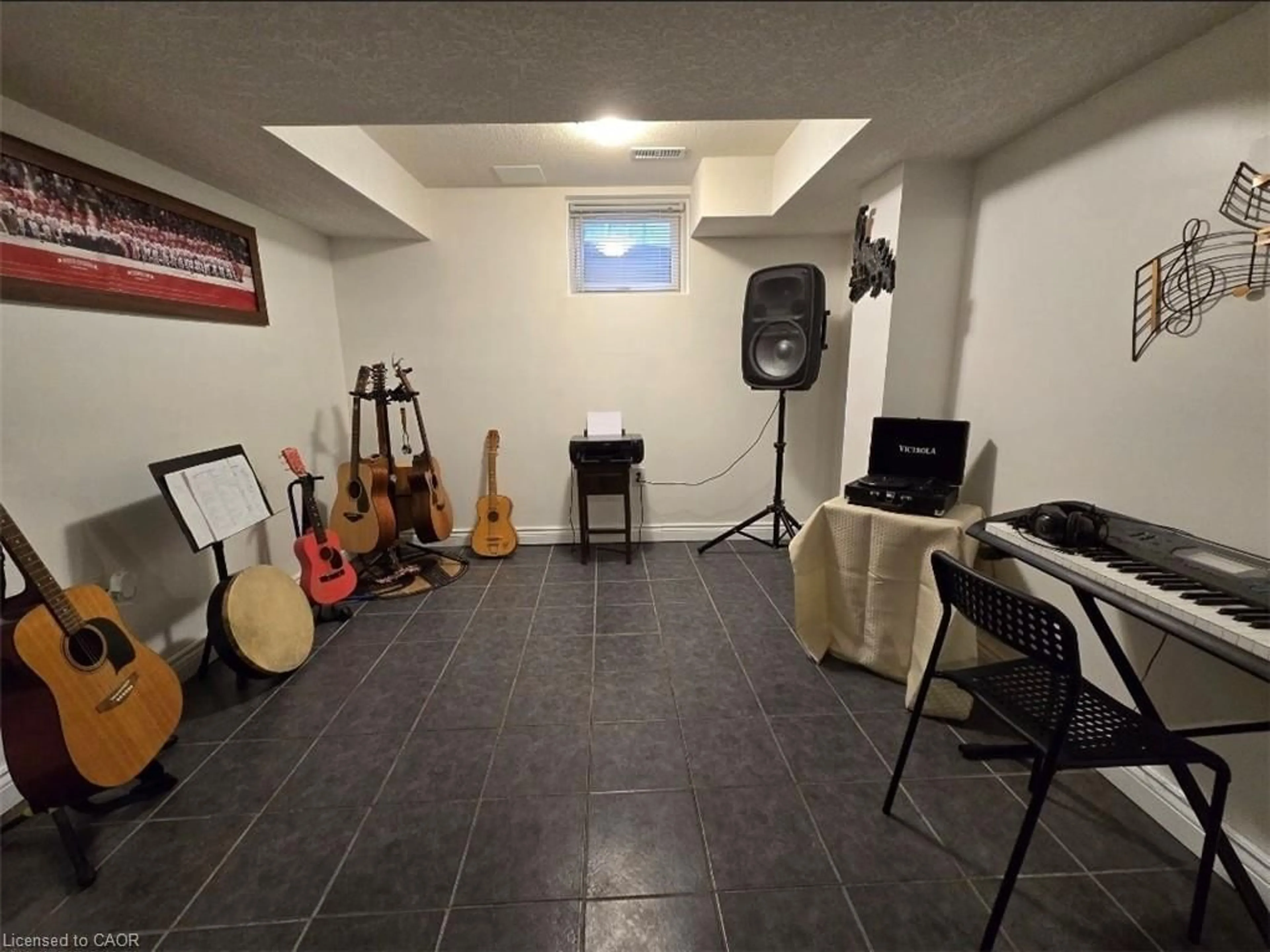 A pic of a room for 36 Lilywood Dr, Cambridge Ontario N1P 1G9