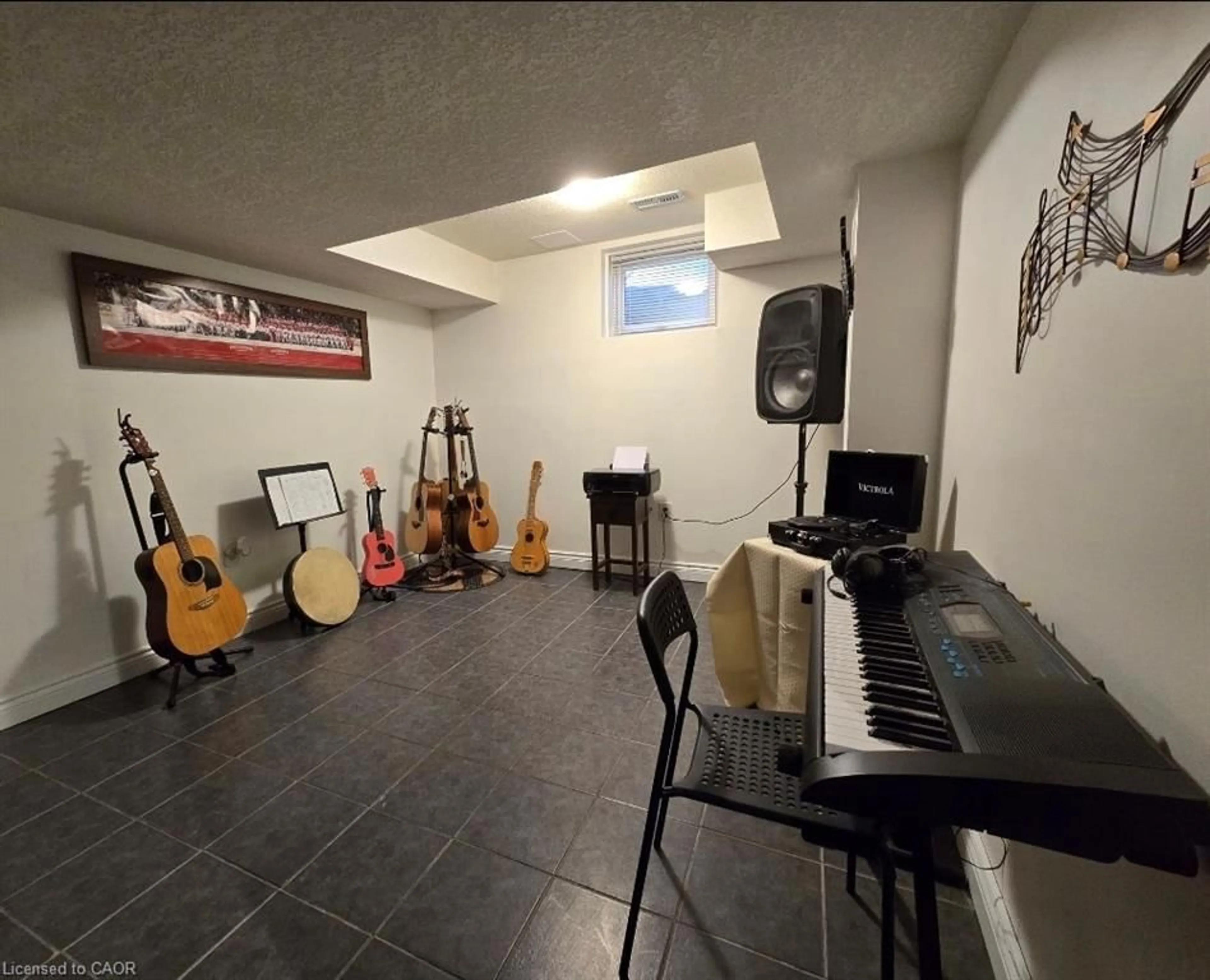 A pic of a room for 36 Lilywood Dr, Cambridge Ontario N1P 1G9