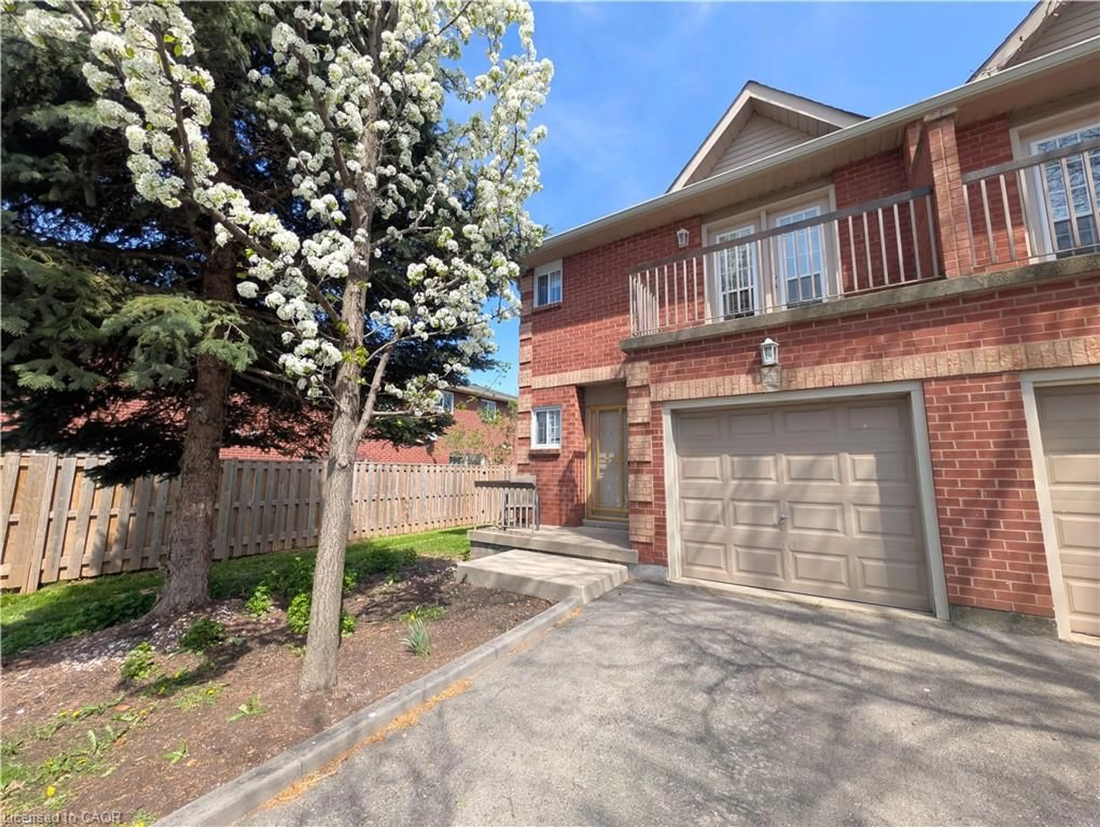 Home with brick exterior material, street for 34 Dynasty Ave #13, Stoney Creek Ontario L8G 5C7
