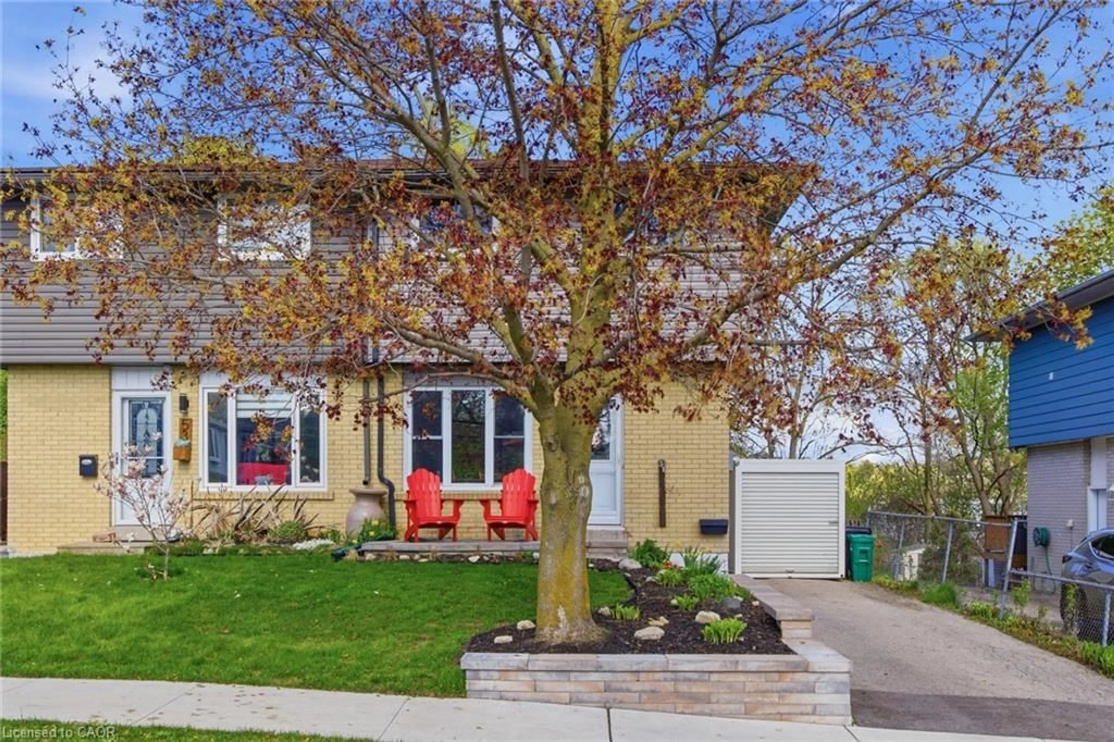 Unknown for 51 Clemens Ave, Cambridge Ontario N3C 2W6