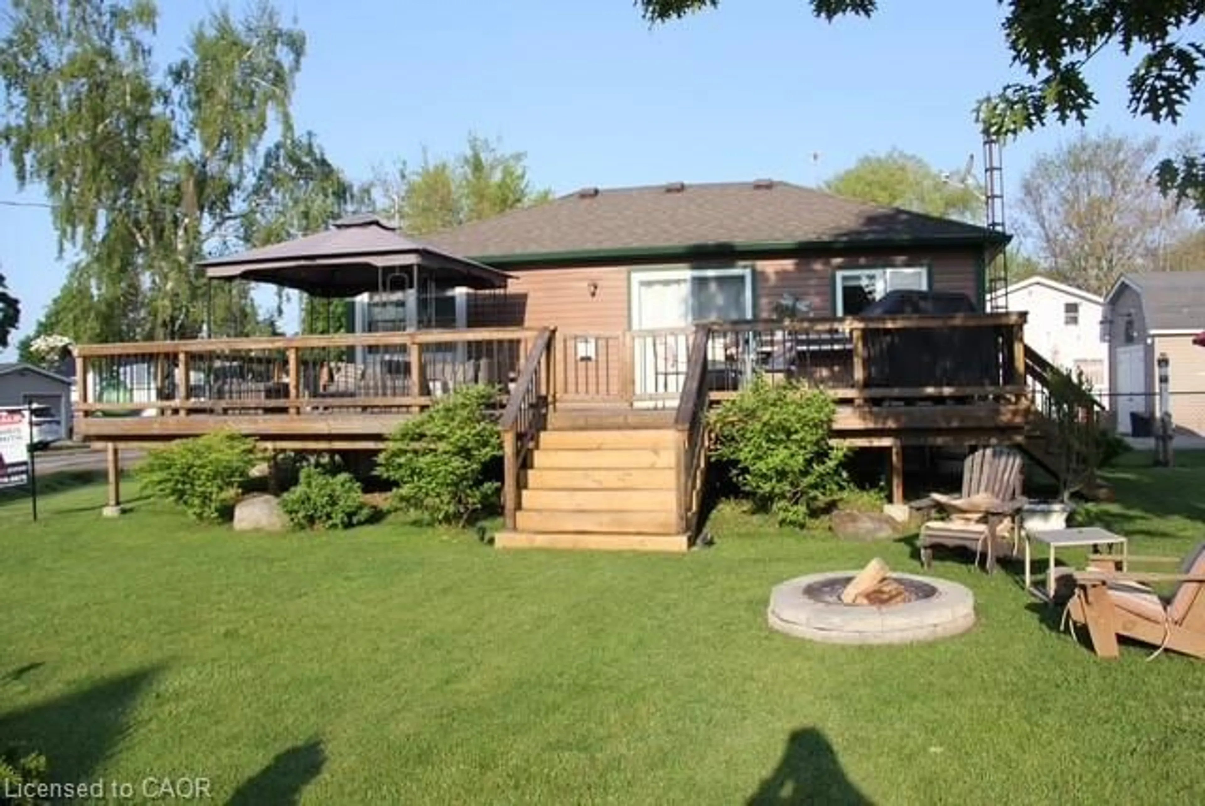 Patio, water/lake/river/ocean view for 3 Wilcox Dr, Nanticoke Ontario N0A 1L0