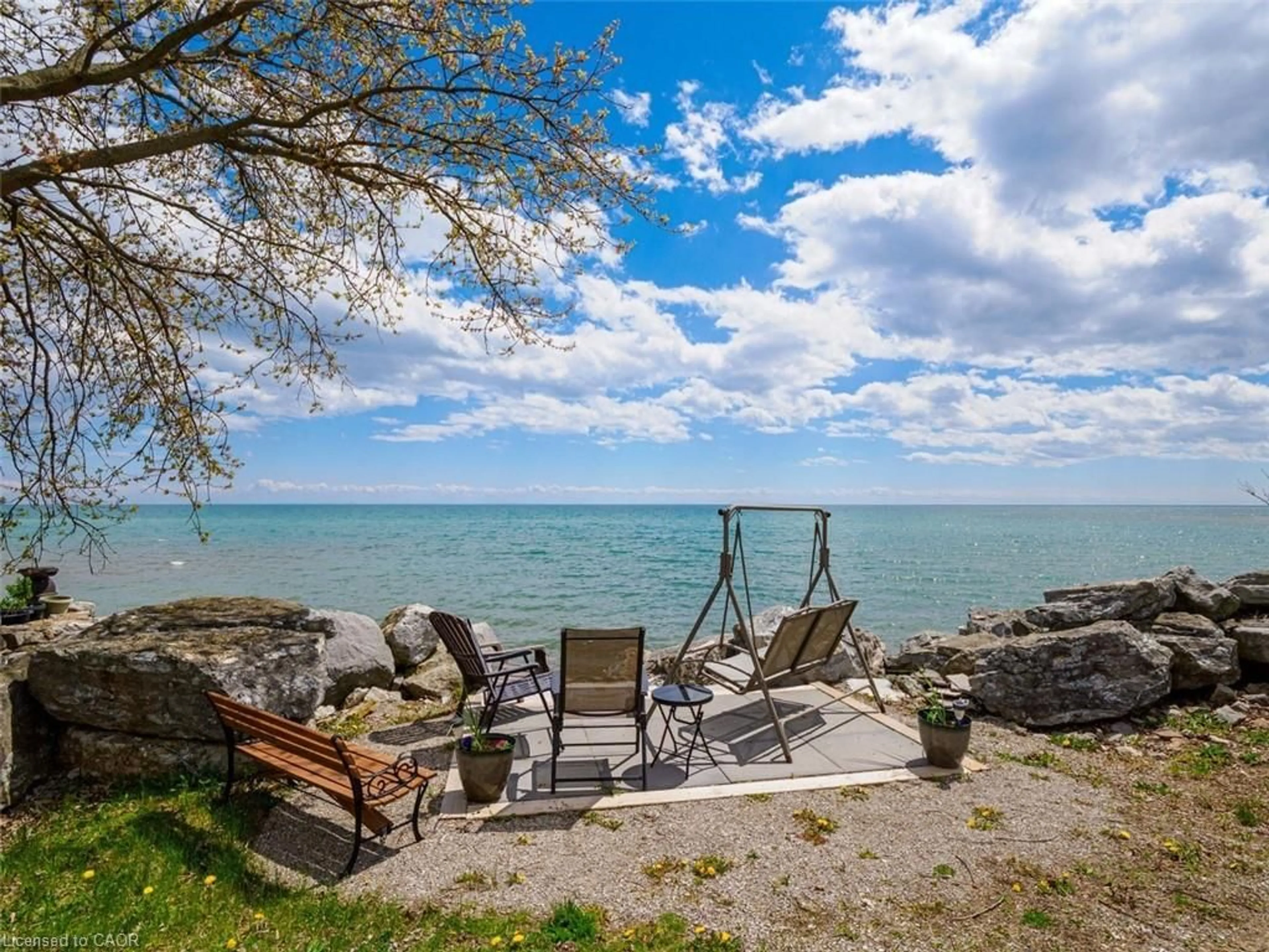 Patio, water/lake/river/ocean view for 1395 Lakeshore Rd, Haldimand County Ontario N0A 1P0