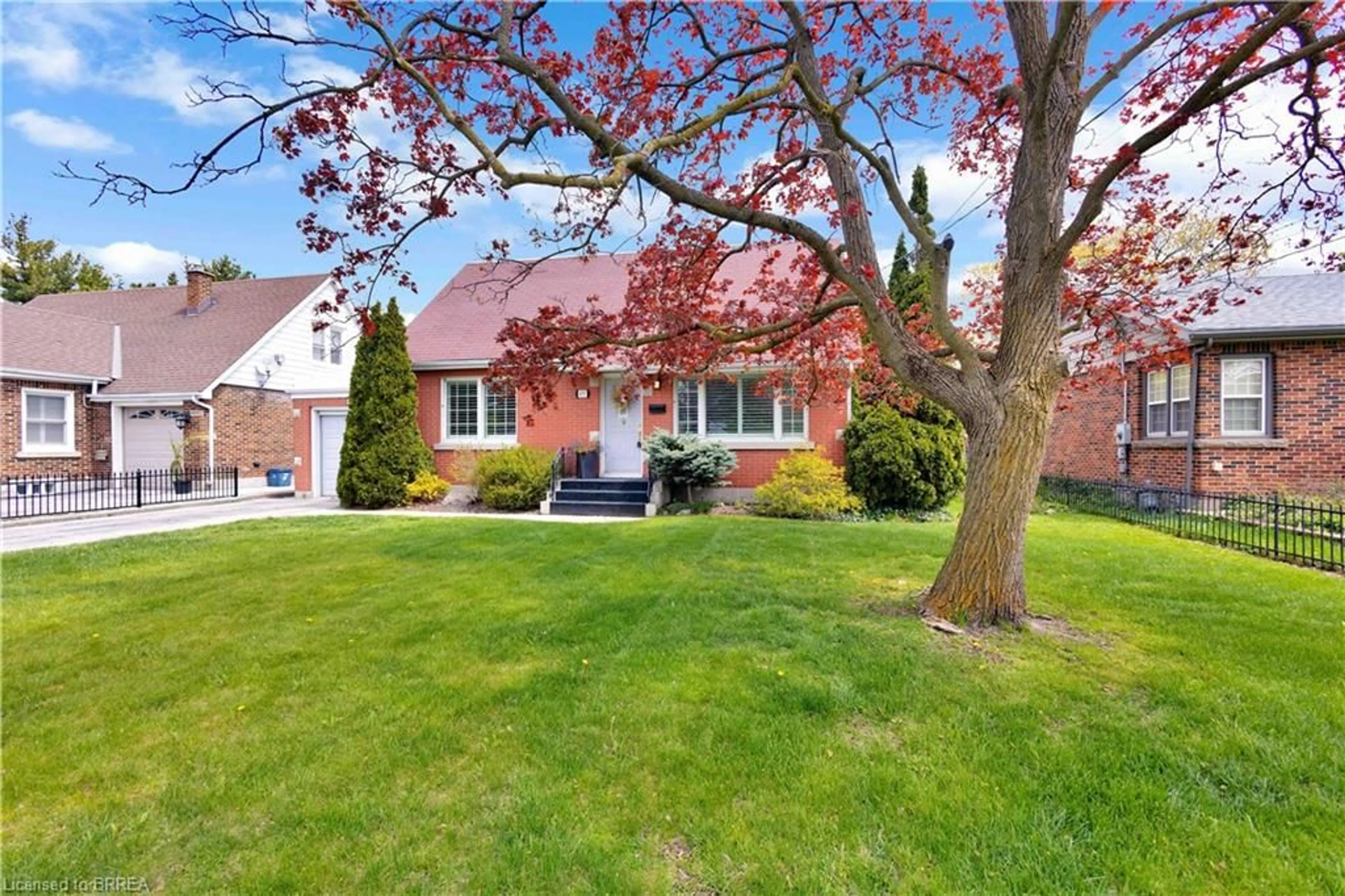 Home with brick exterior material, street for 177 St George St, Brantford Ontario N3R 1W1