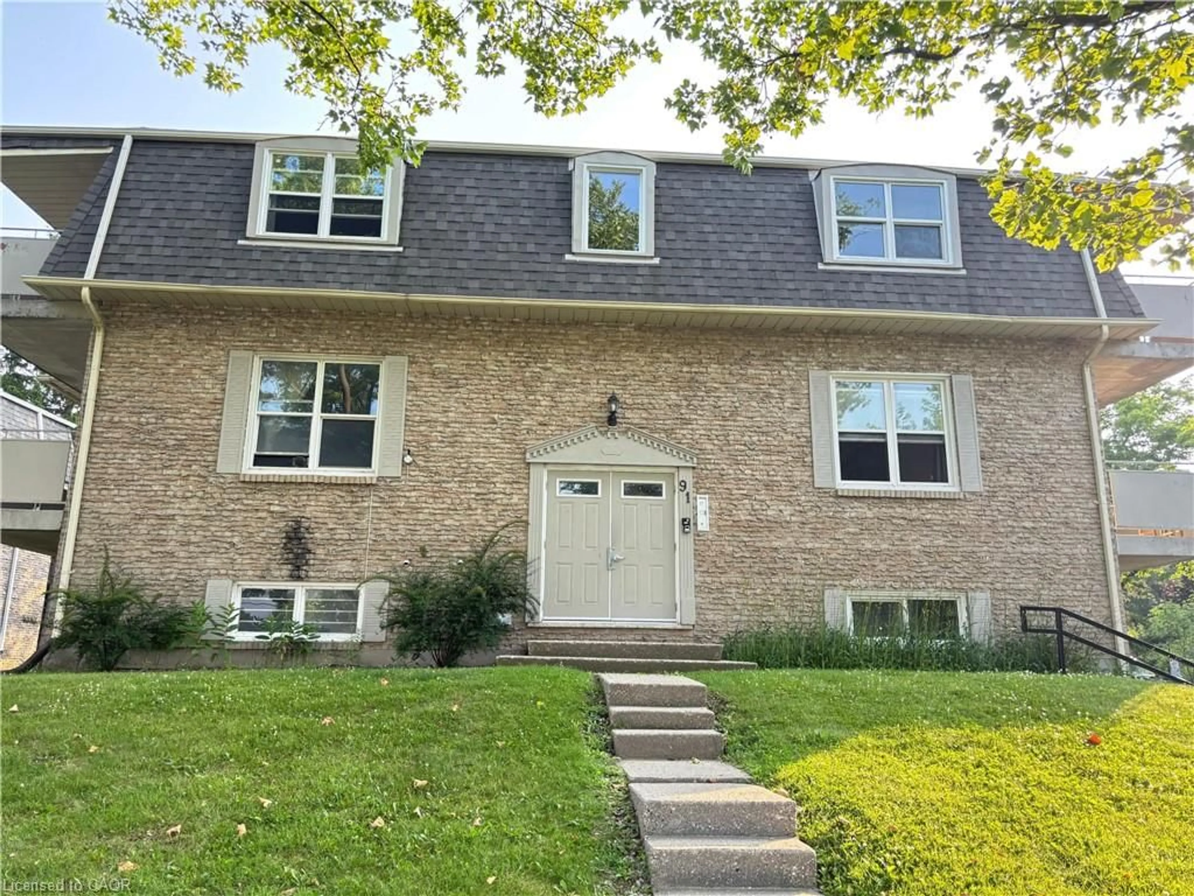 Unknown for 91 Westmount Rd #3, Waterloo Ontario N2L 5G5