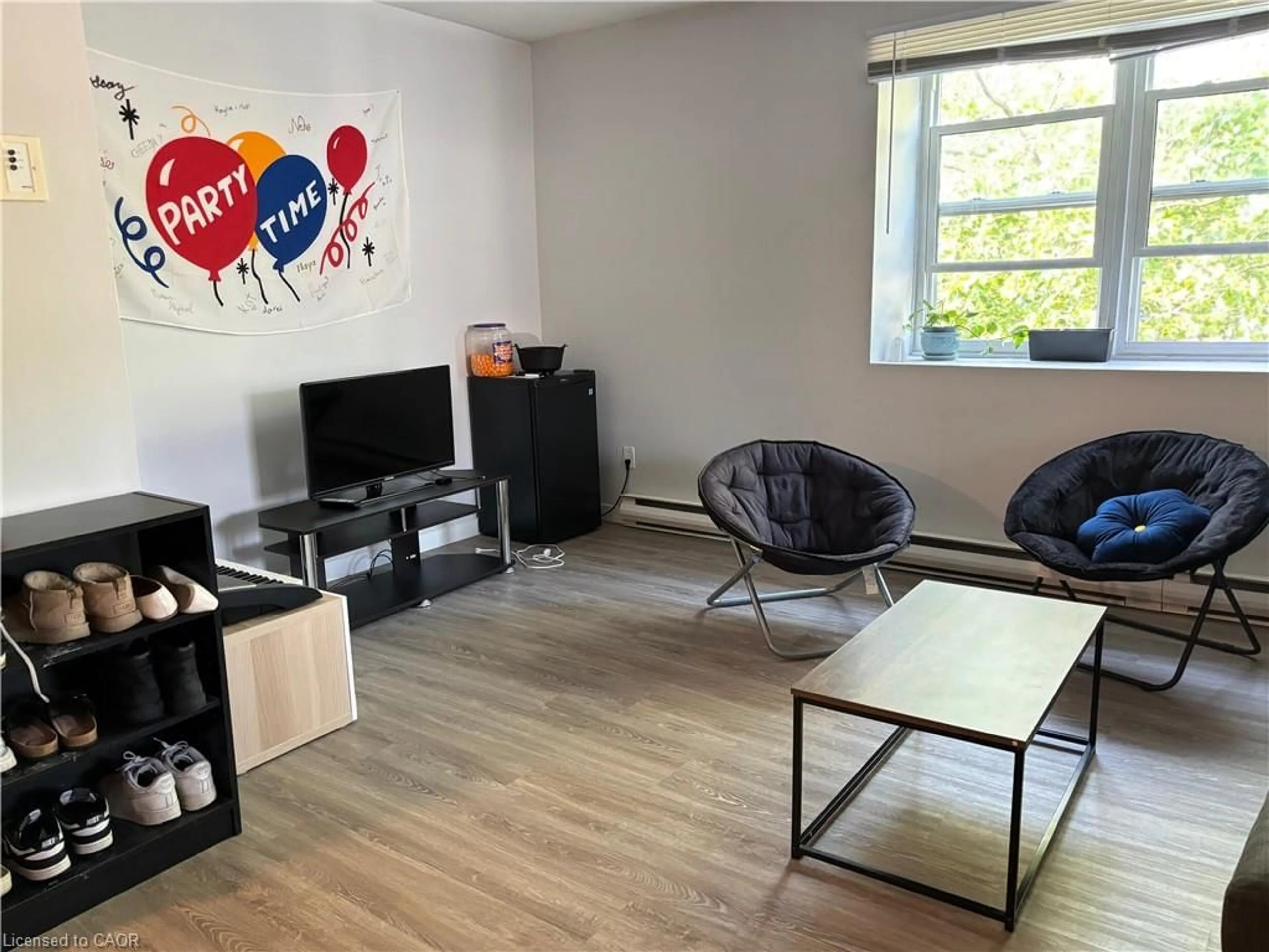 A pic of a room for 91 Westmount Rd #3, Waterloo Ontario N2L 5G5