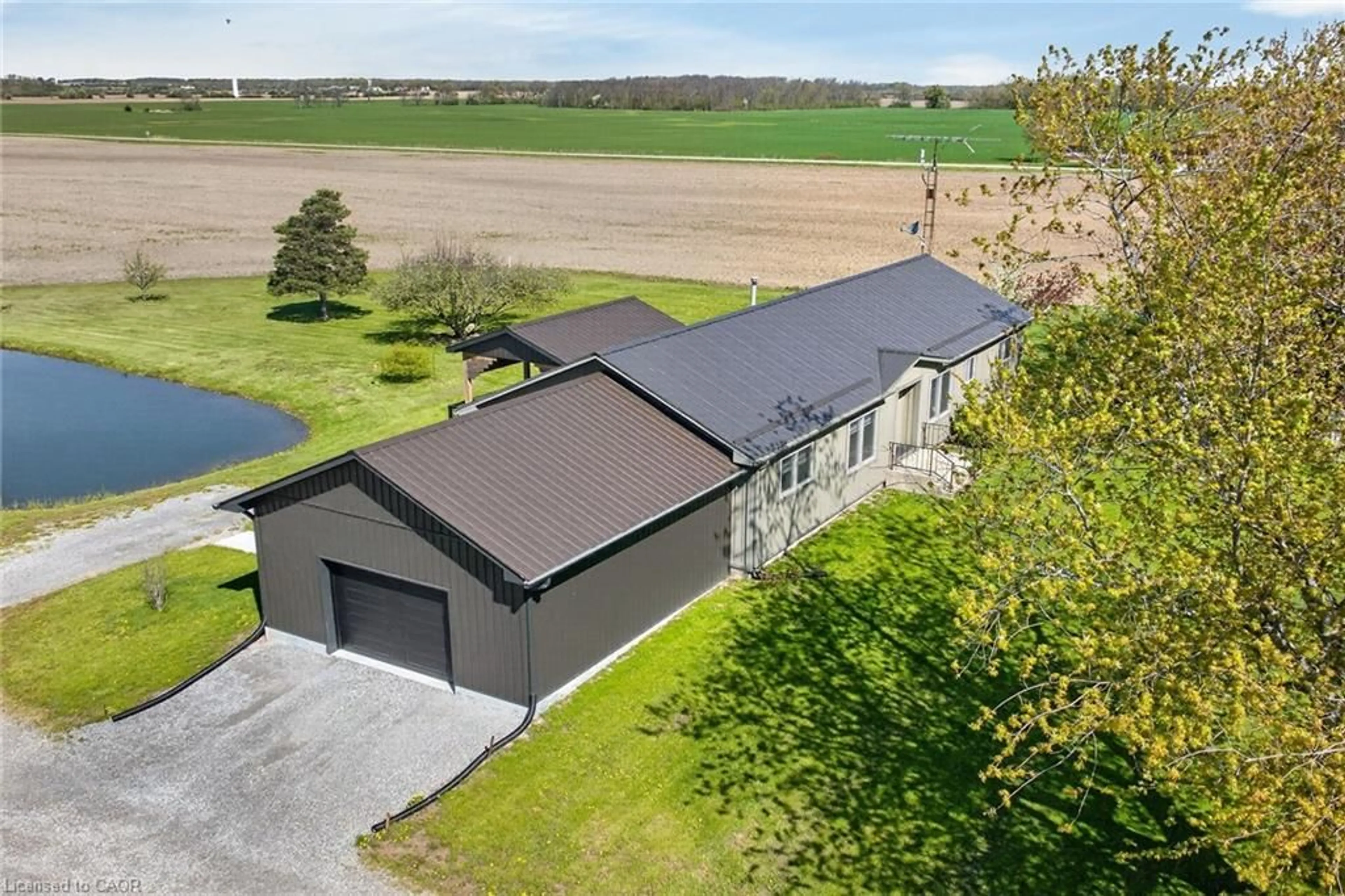 A pic from outside/outdoor area/front of a property/back of a property/a pic from drone, building for 765 Haldimand Road 53, Selkirk Ontario N0A 1P0