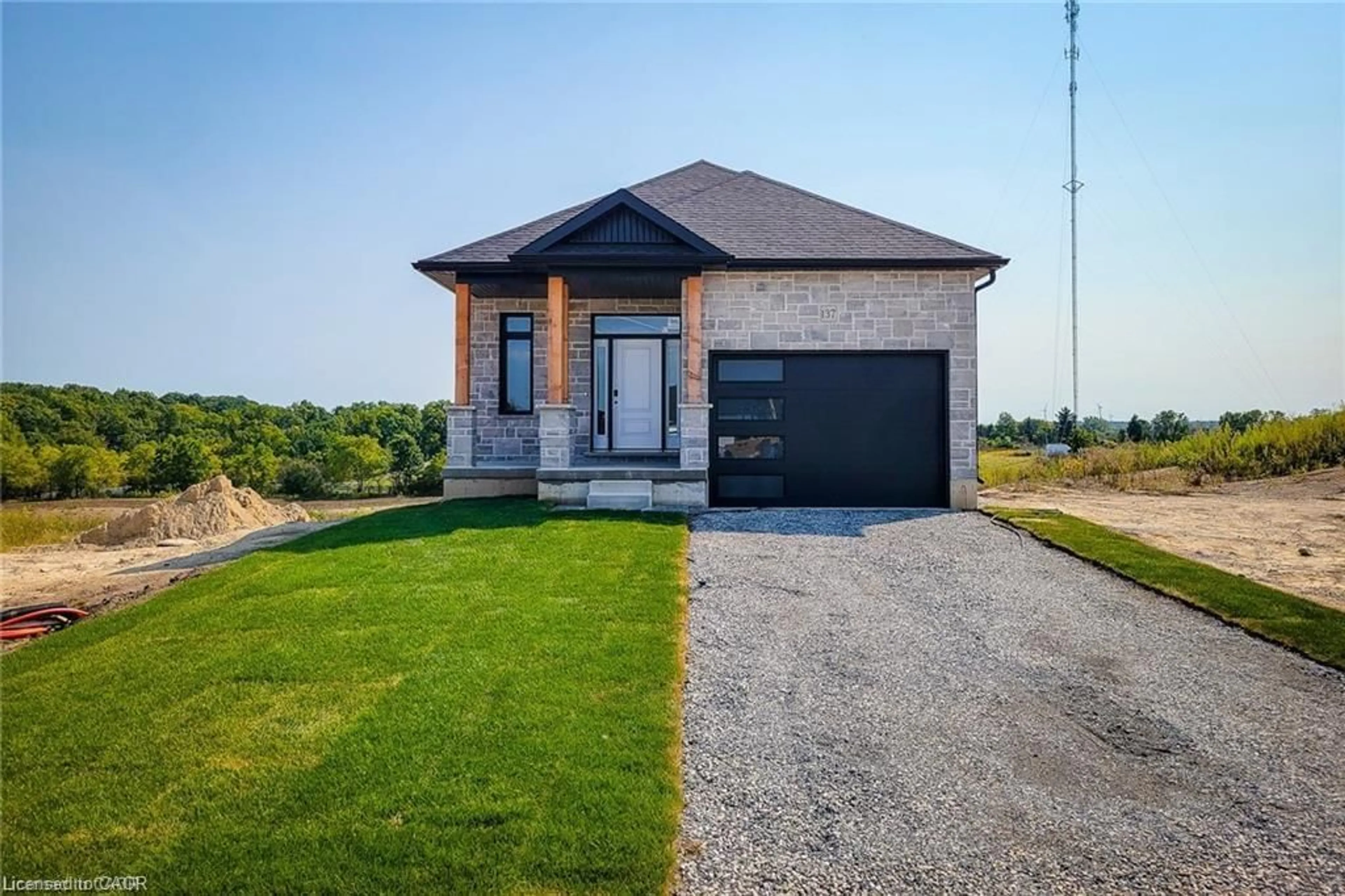 Home with brick exterior material, building for 137 Pike Creek Dr, Cayuga Ontario N0E 1E0