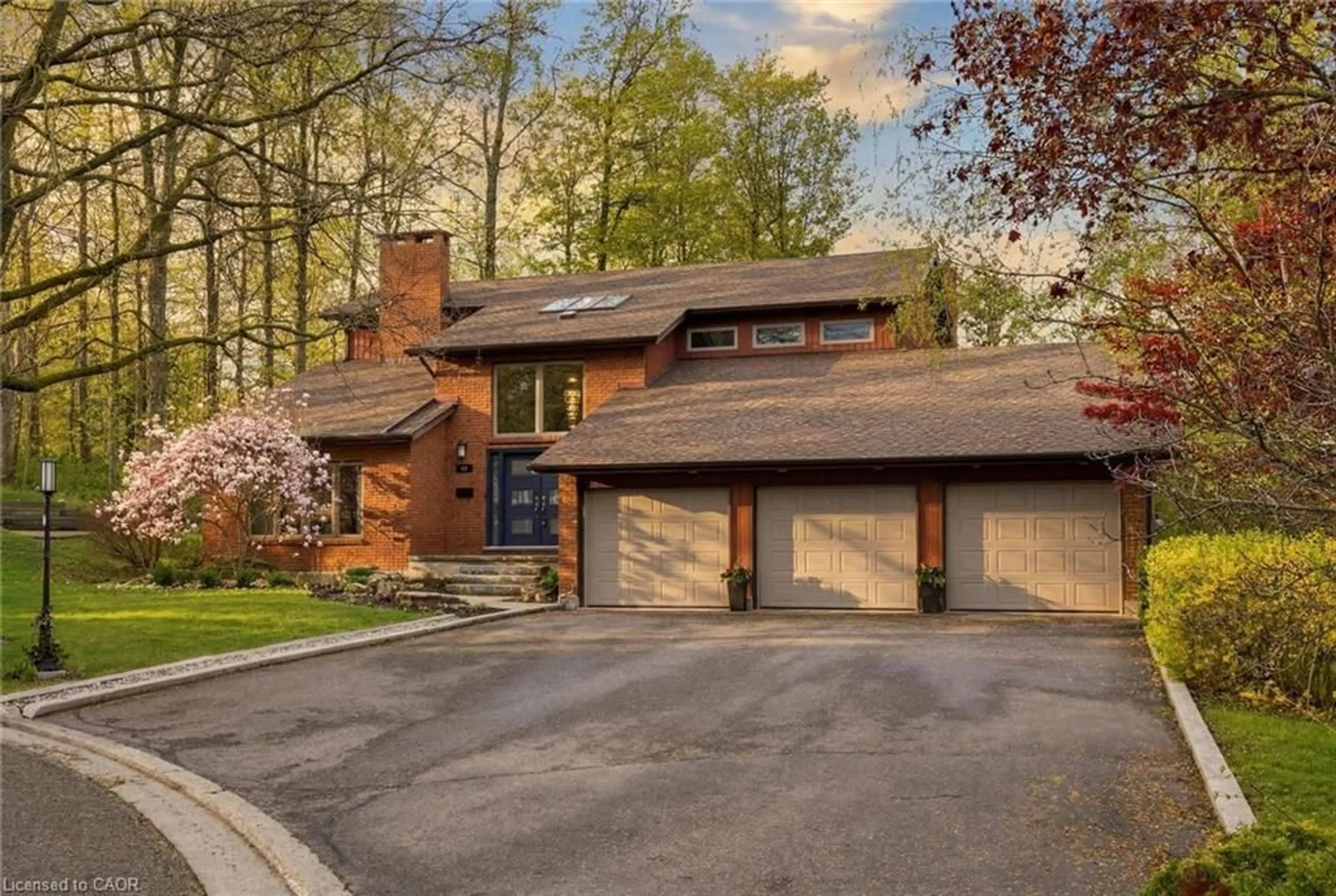 Home with brick exterior material, street for 20 Huntingdale Pl, Kitchener Ontario N2A 3K6