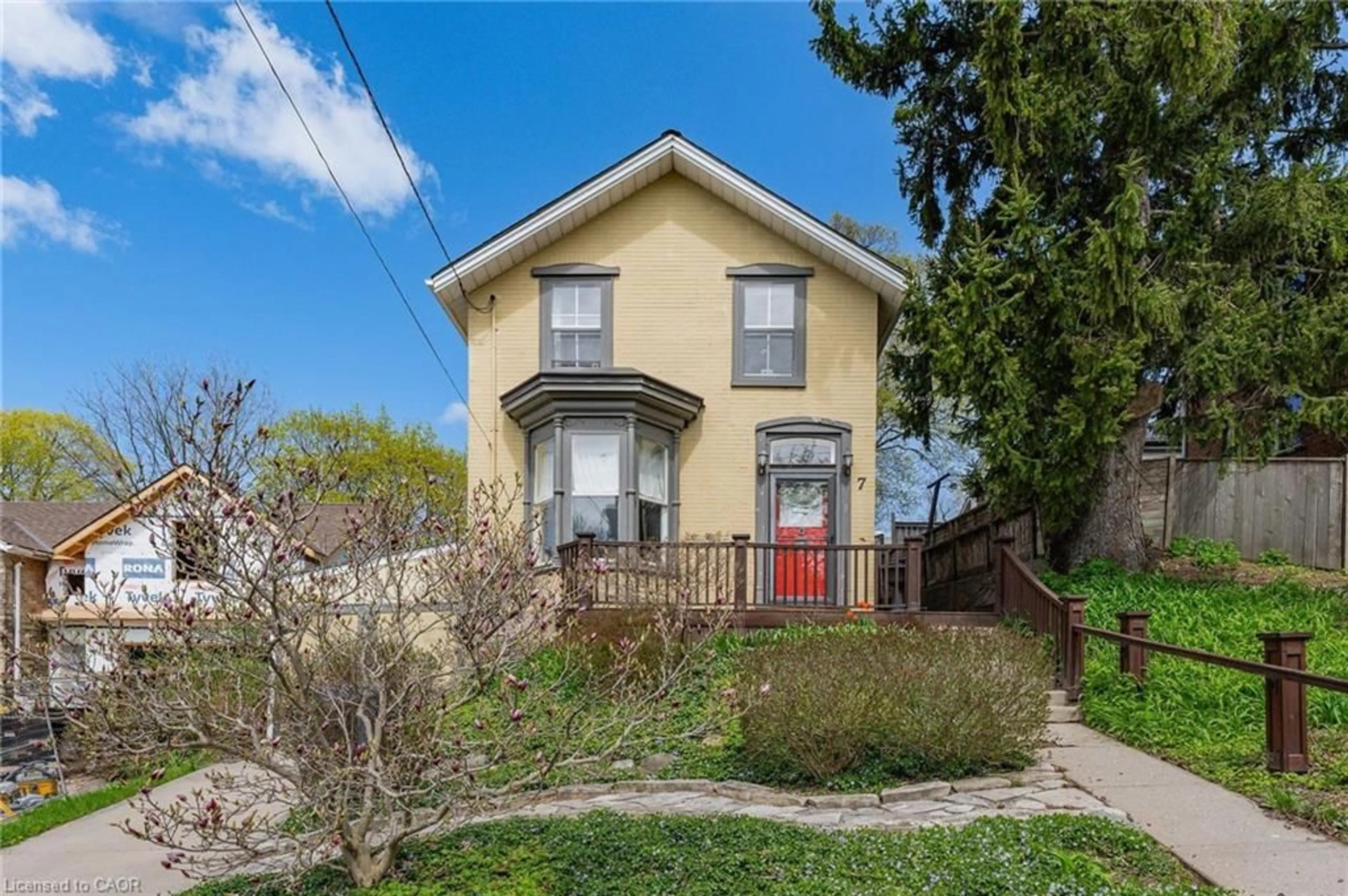 Unknown for 7 Durham St, Guelph Ontario N1H 2Y1