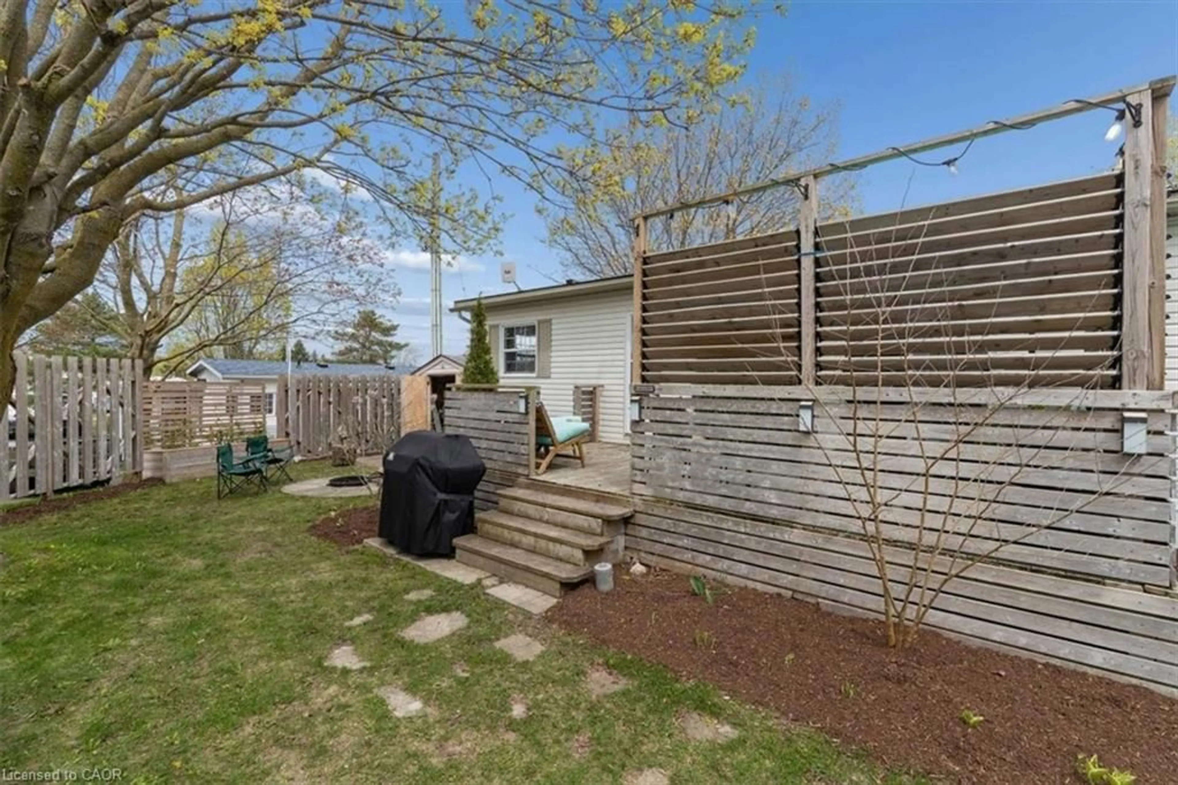 Patio, street for 580 Beaver Creek Rd #357, Waterloo Ontario N2J 3Z4
