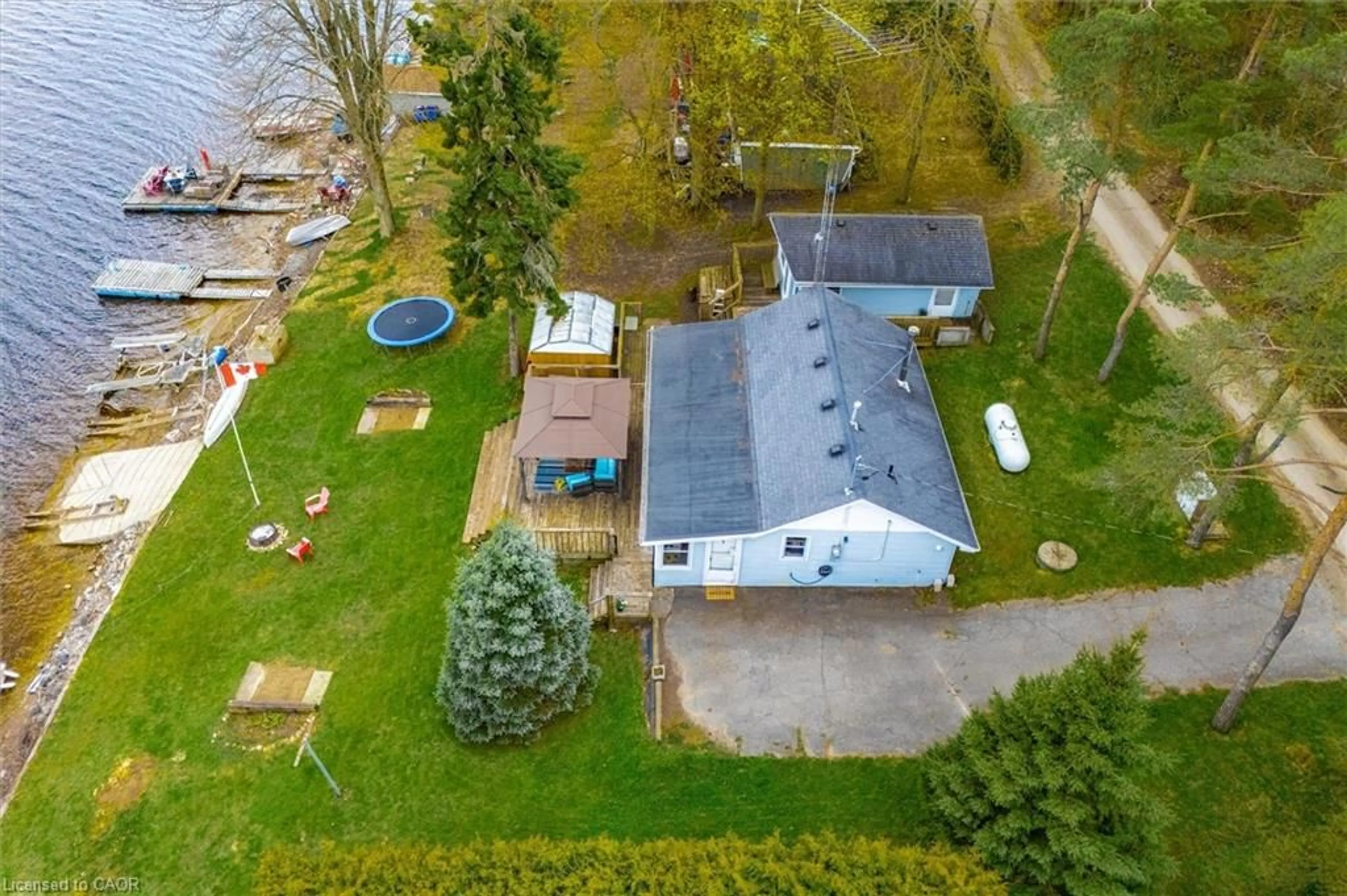 A pic from outside/outdoor area/front of a property/back of a property/a pic from drone, water/lake/river/ocean view for 335 Third St, Belwood Ontario N0B 1J0