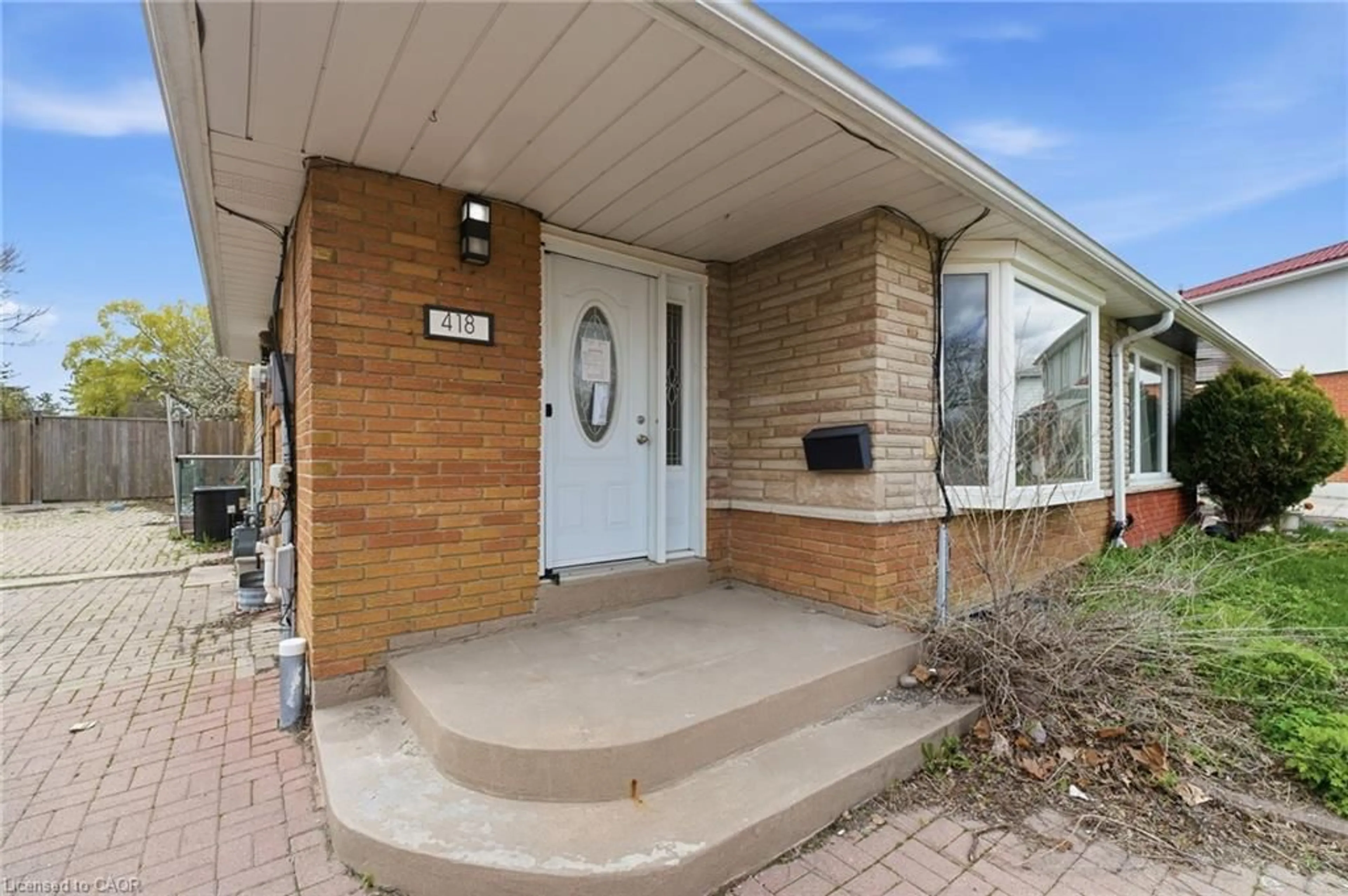 Home with brick exterior material, street for 418 Ginger Downs, Mississauga Ontario L5A 3A7