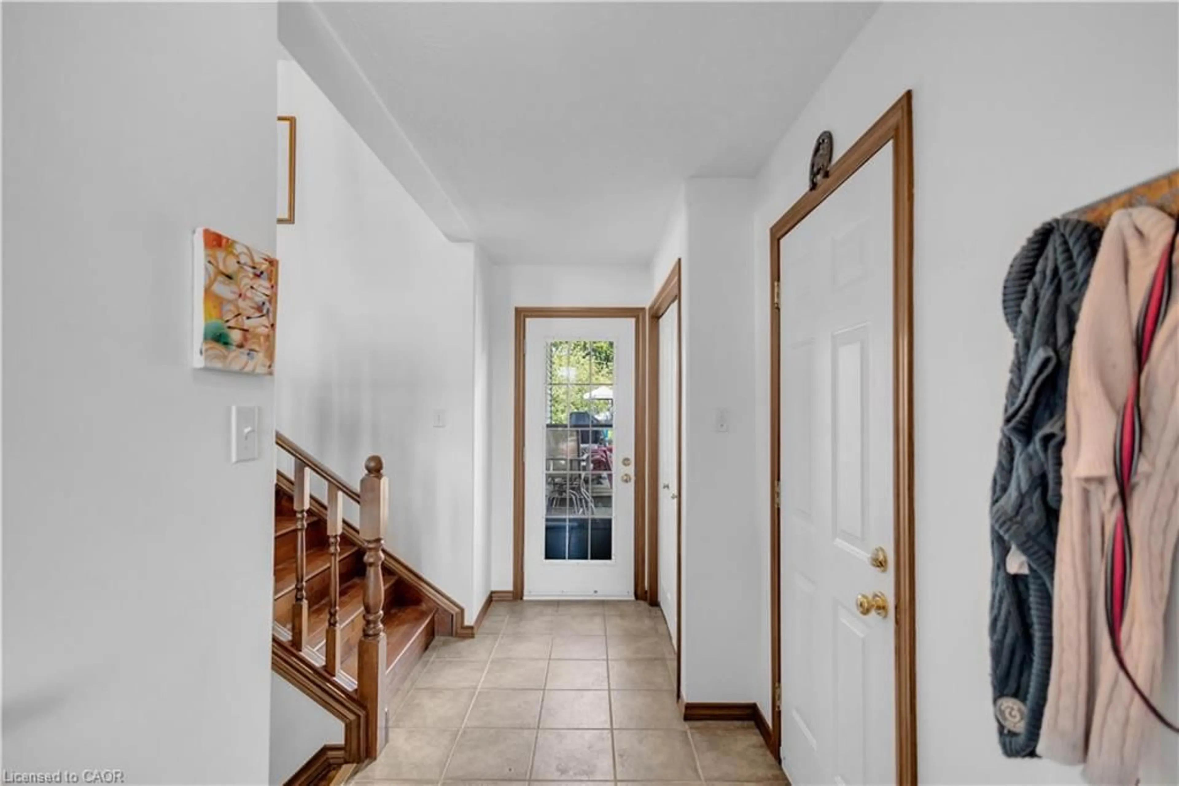 Indoor entryway for 47 Sunnyside Dr, St. George Ontario N0E 1N0