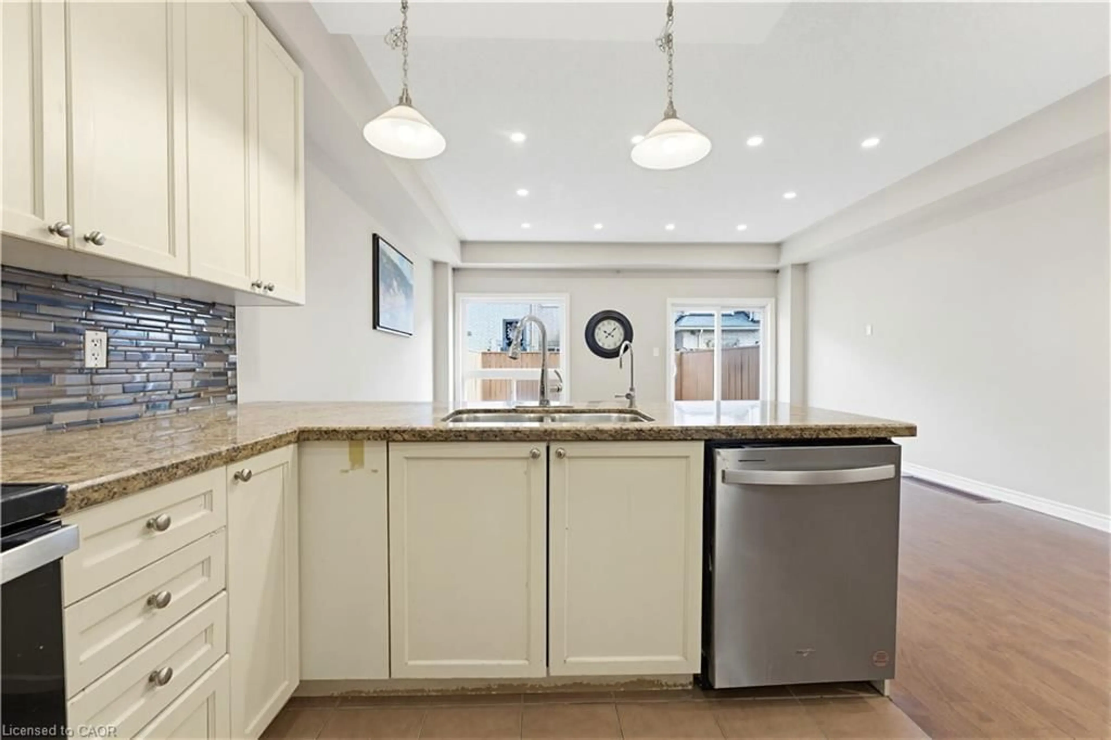 Open concept kitchen, ceramic/tile floor for 110 Highland Rd #75, Kitchener Ontario N2M 3S1