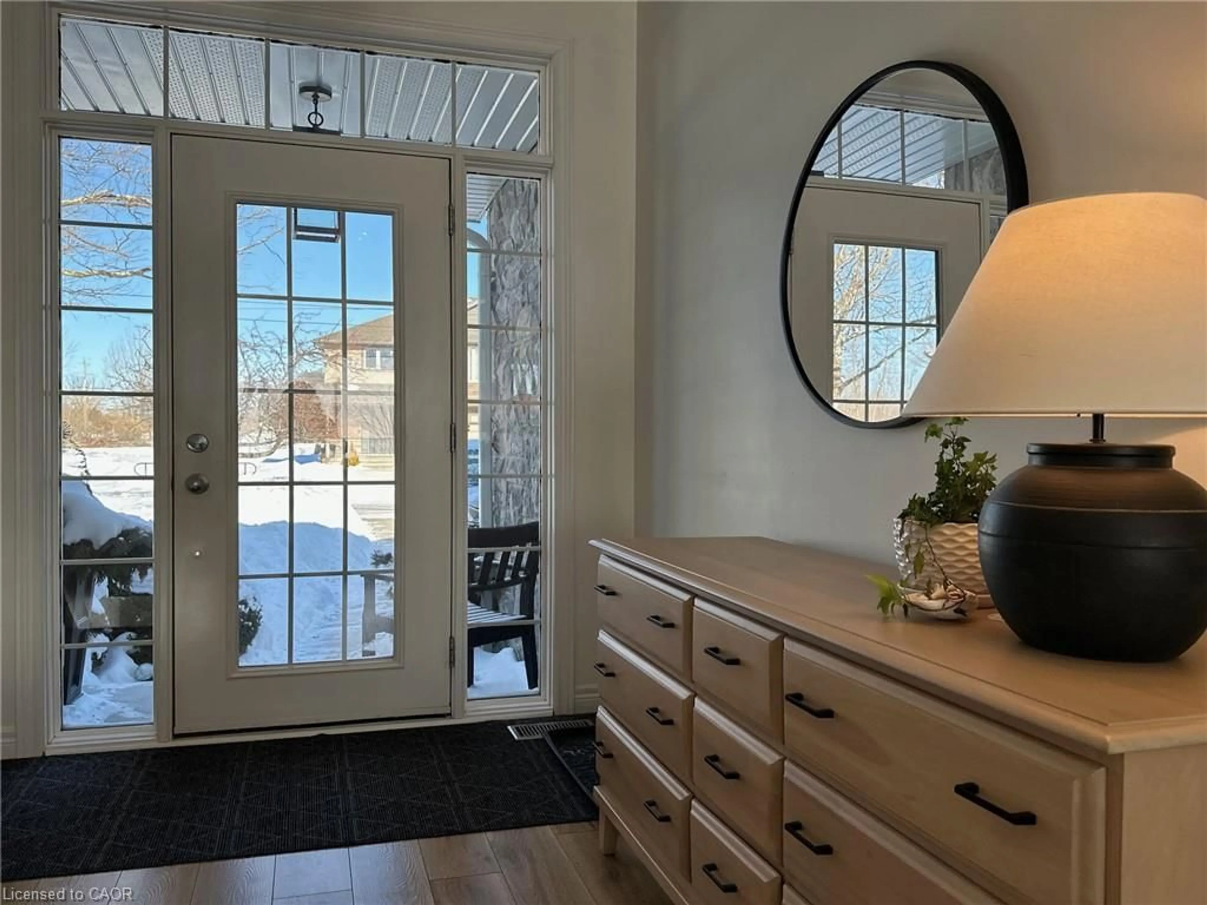 Indoor entryway for 128 Brown St, Port Dover Ontario N0A 1N7